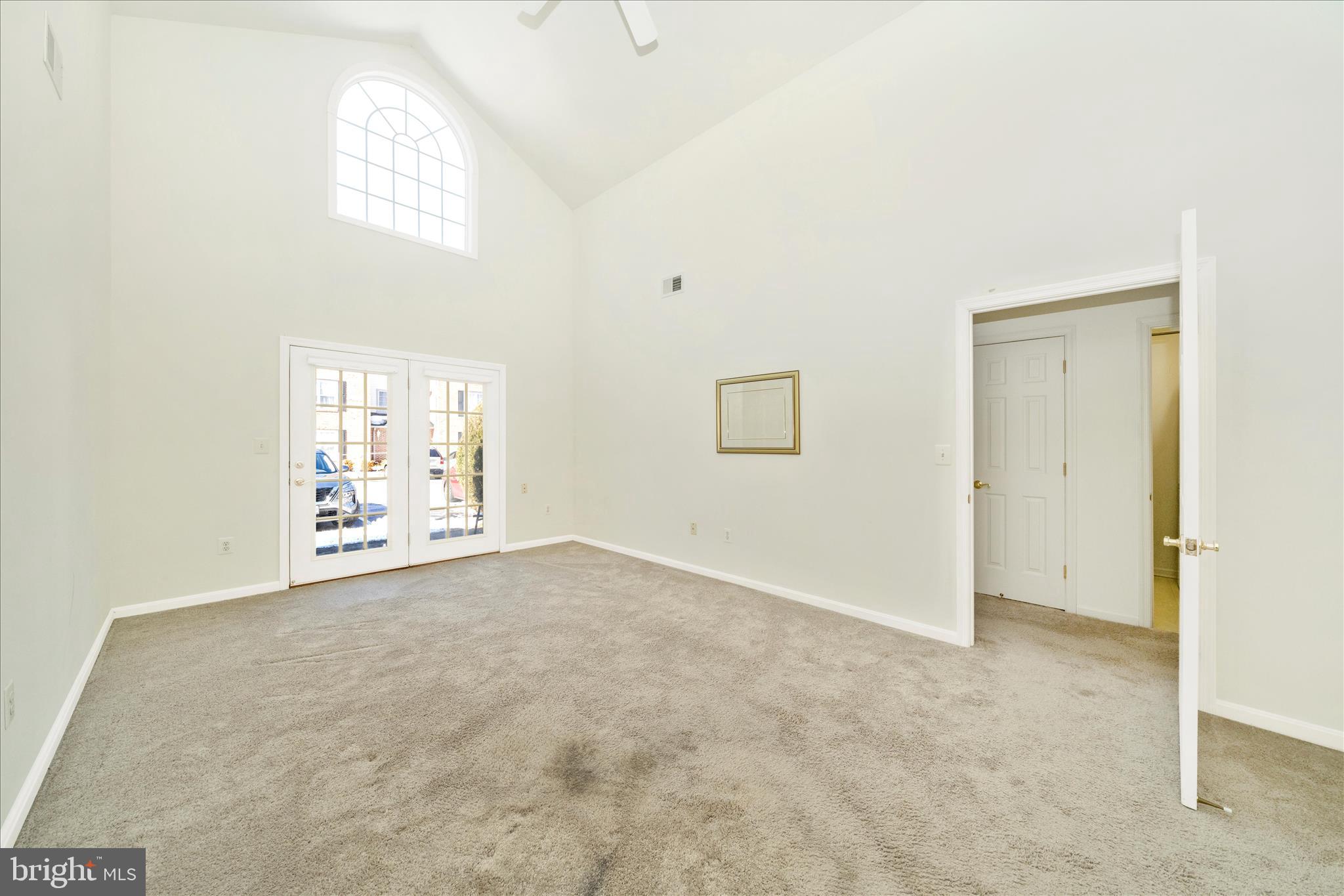 WINIFRED MANOR - Residential