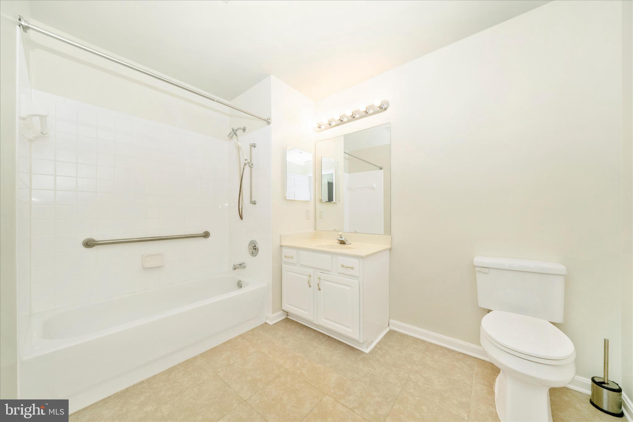 WINIFRED MANOR - Residential