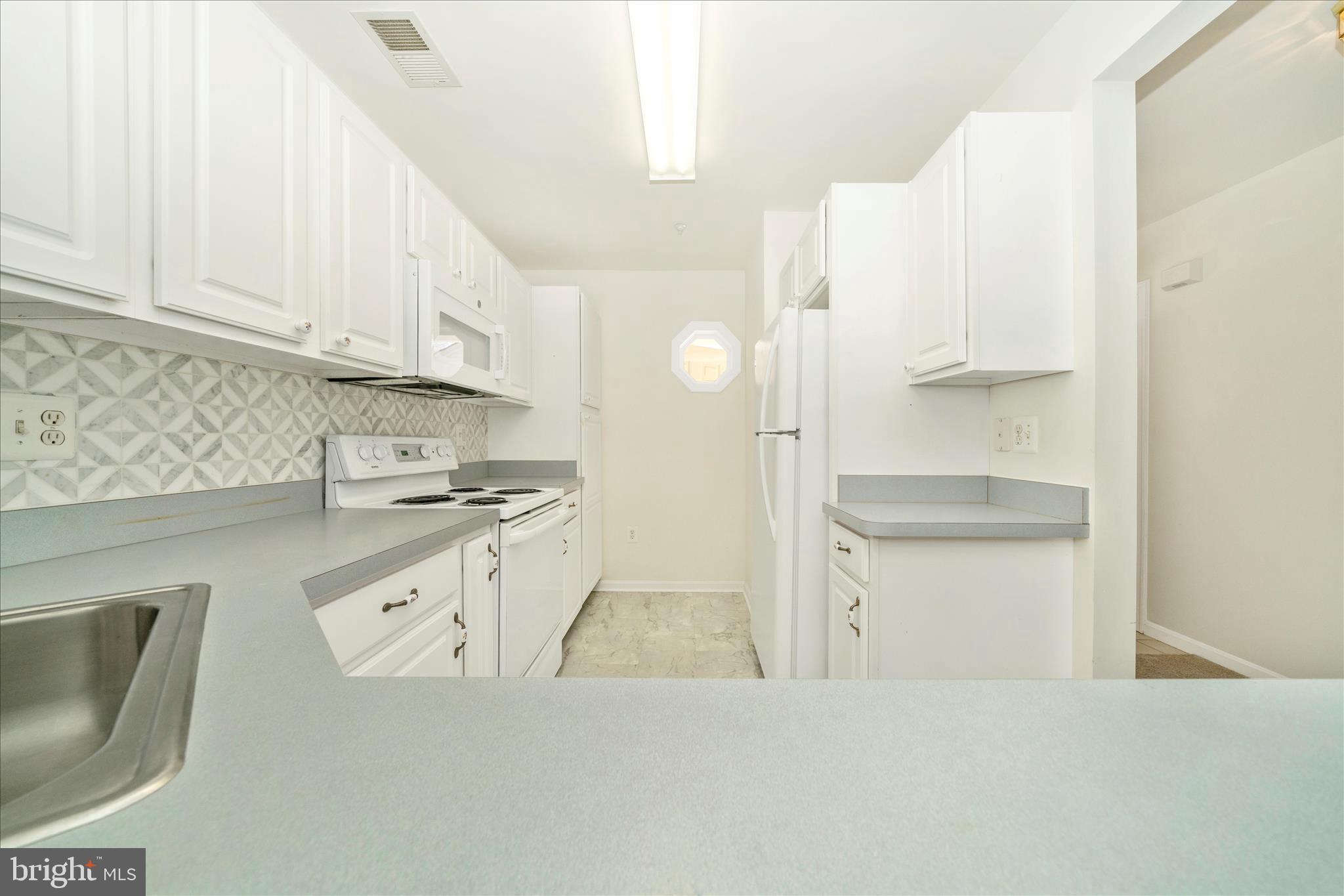 WINIFRED MANOR - Residential