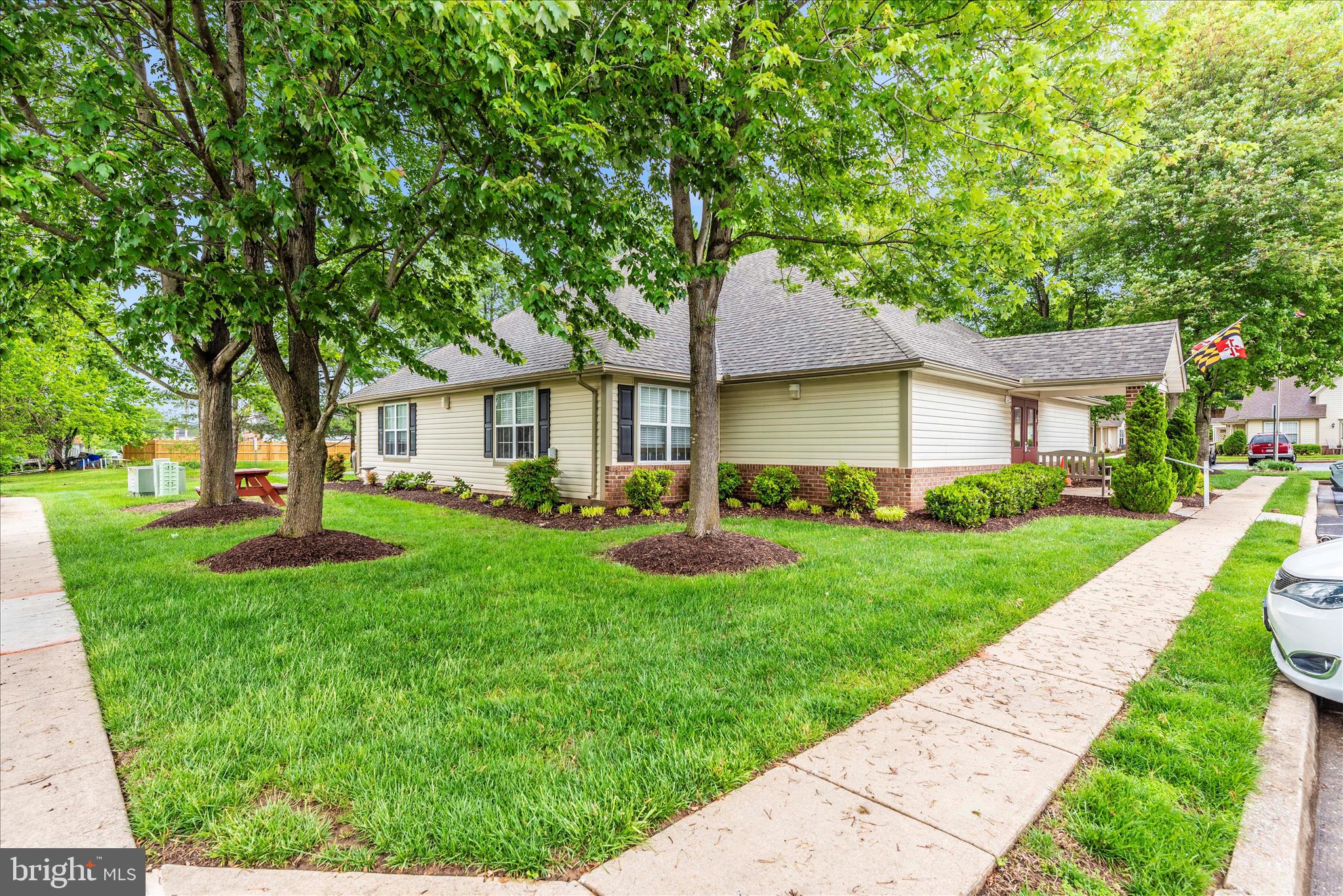 WINIFRED MANOR - Residential