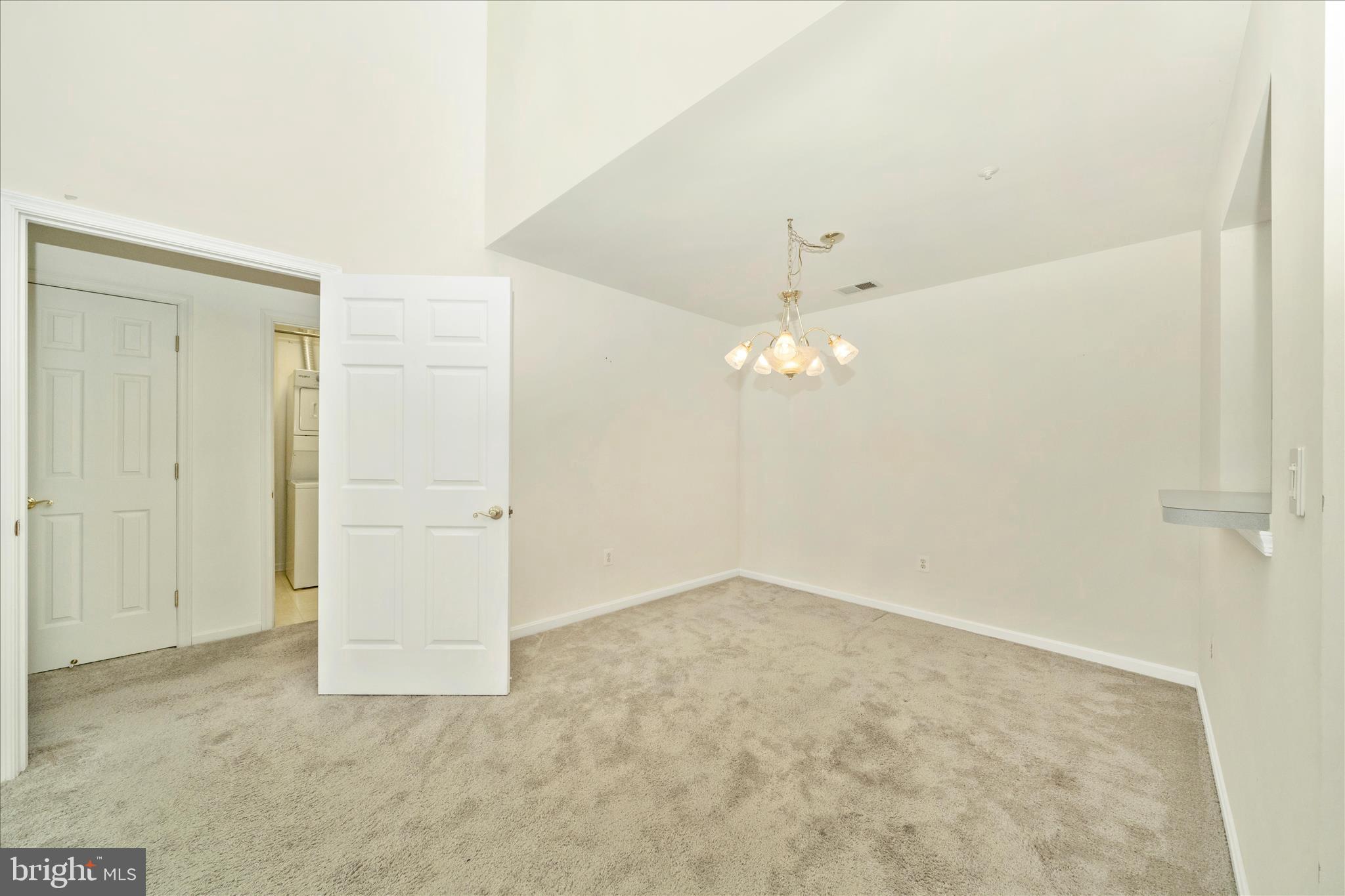 WINIFRED MANOR - Residential