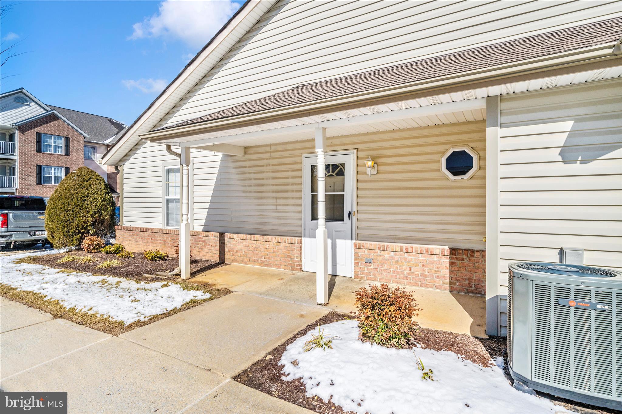 WINIFRED MANOR - Residential