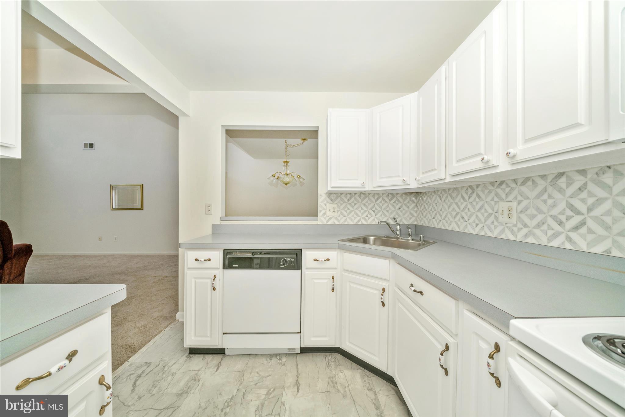 WINIFRED MANOR - Residential