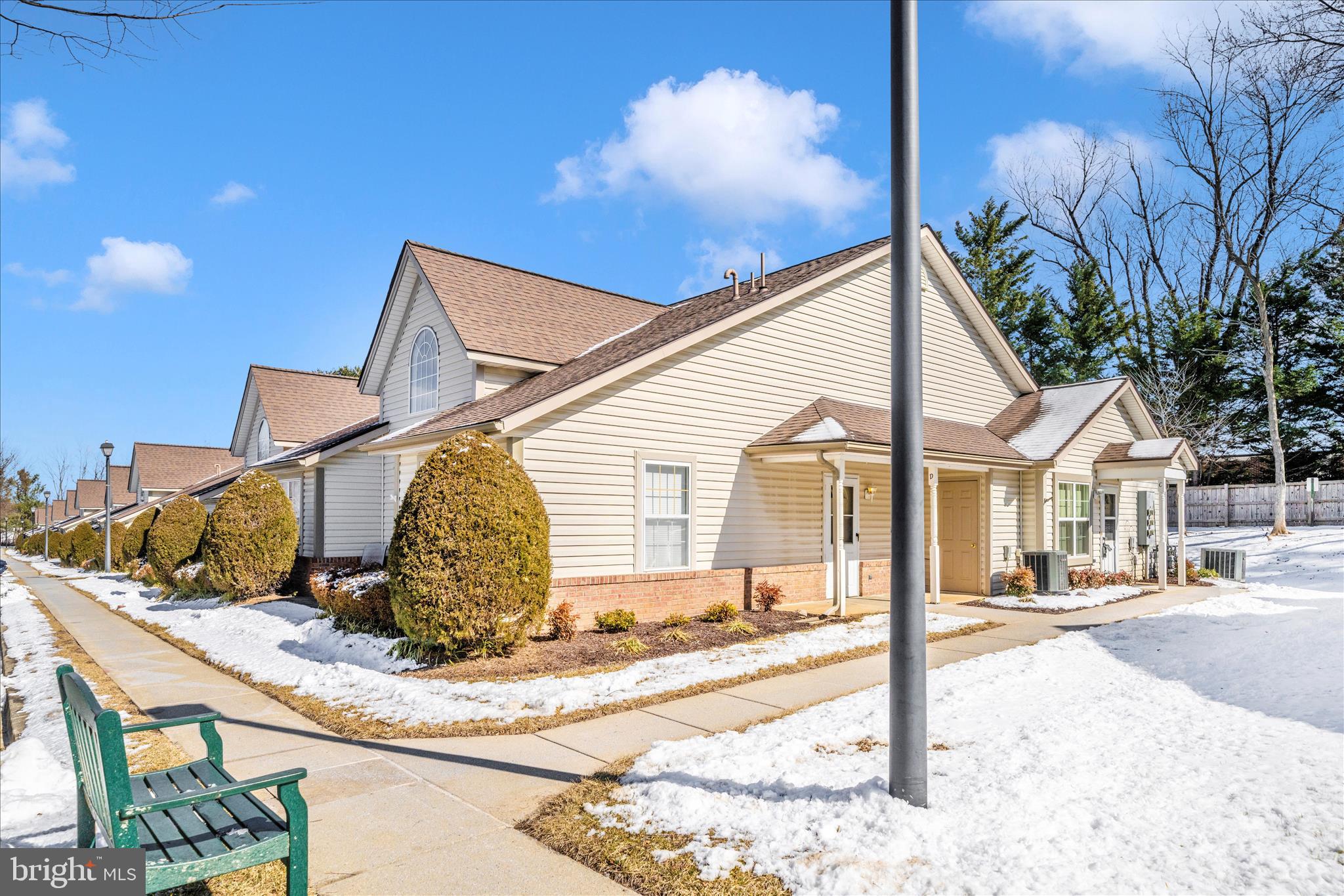 WINIFRED MANOR - Residential