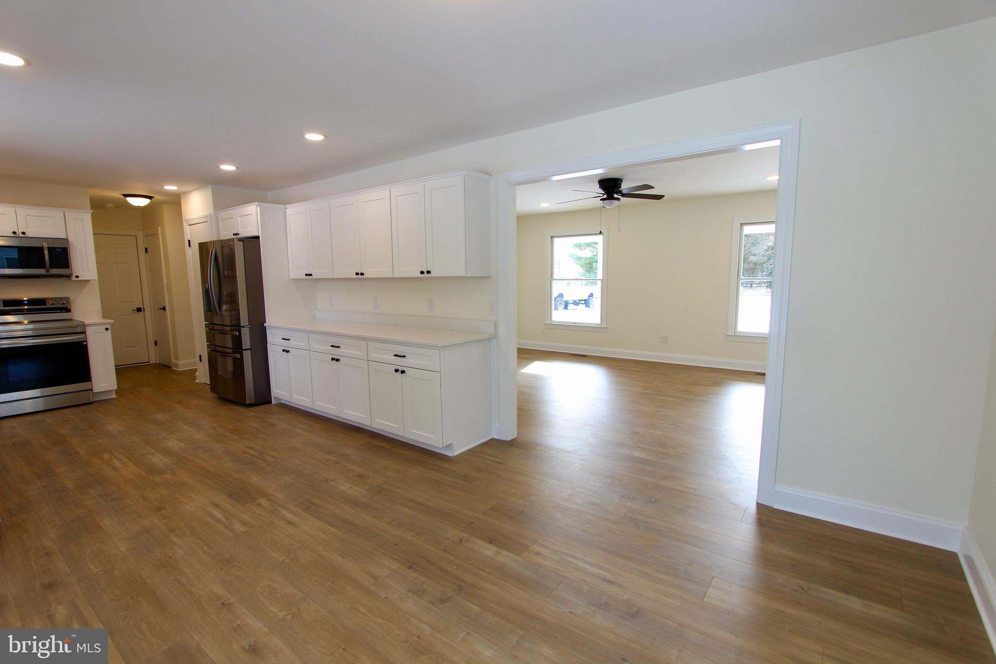 KINGSTOWNE MANOR - Residential