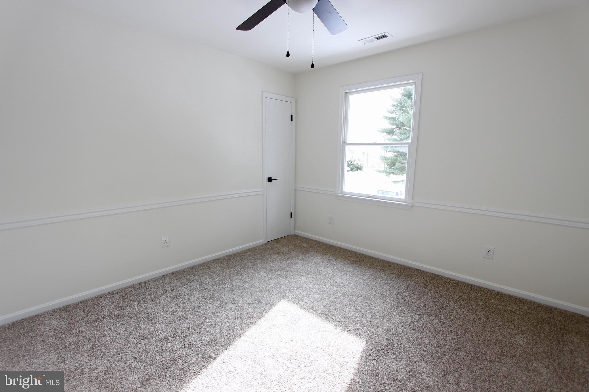 KINGSTOWNE MANOR - Residential