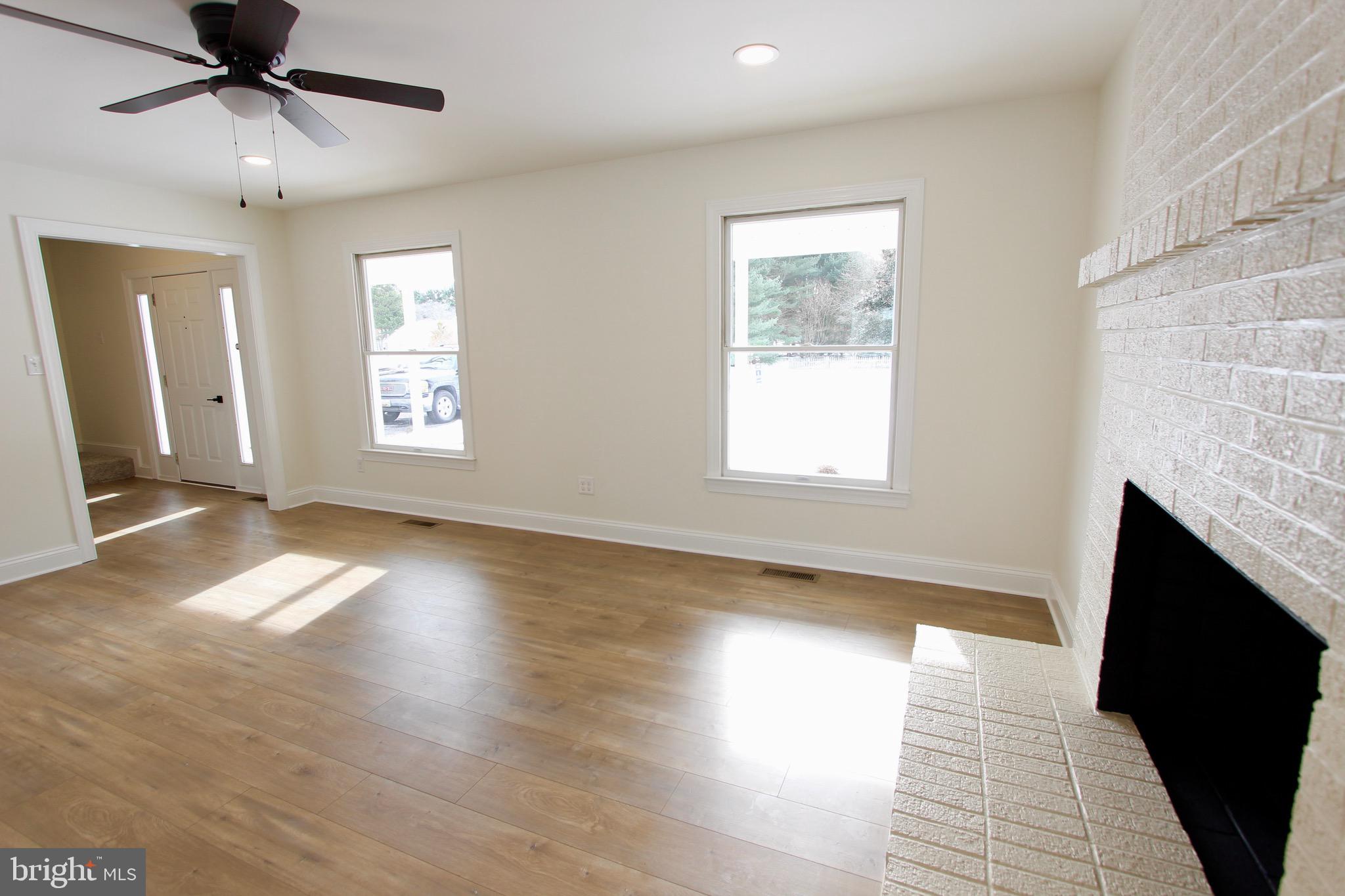 KINGSTOWNE MANOR - Residential