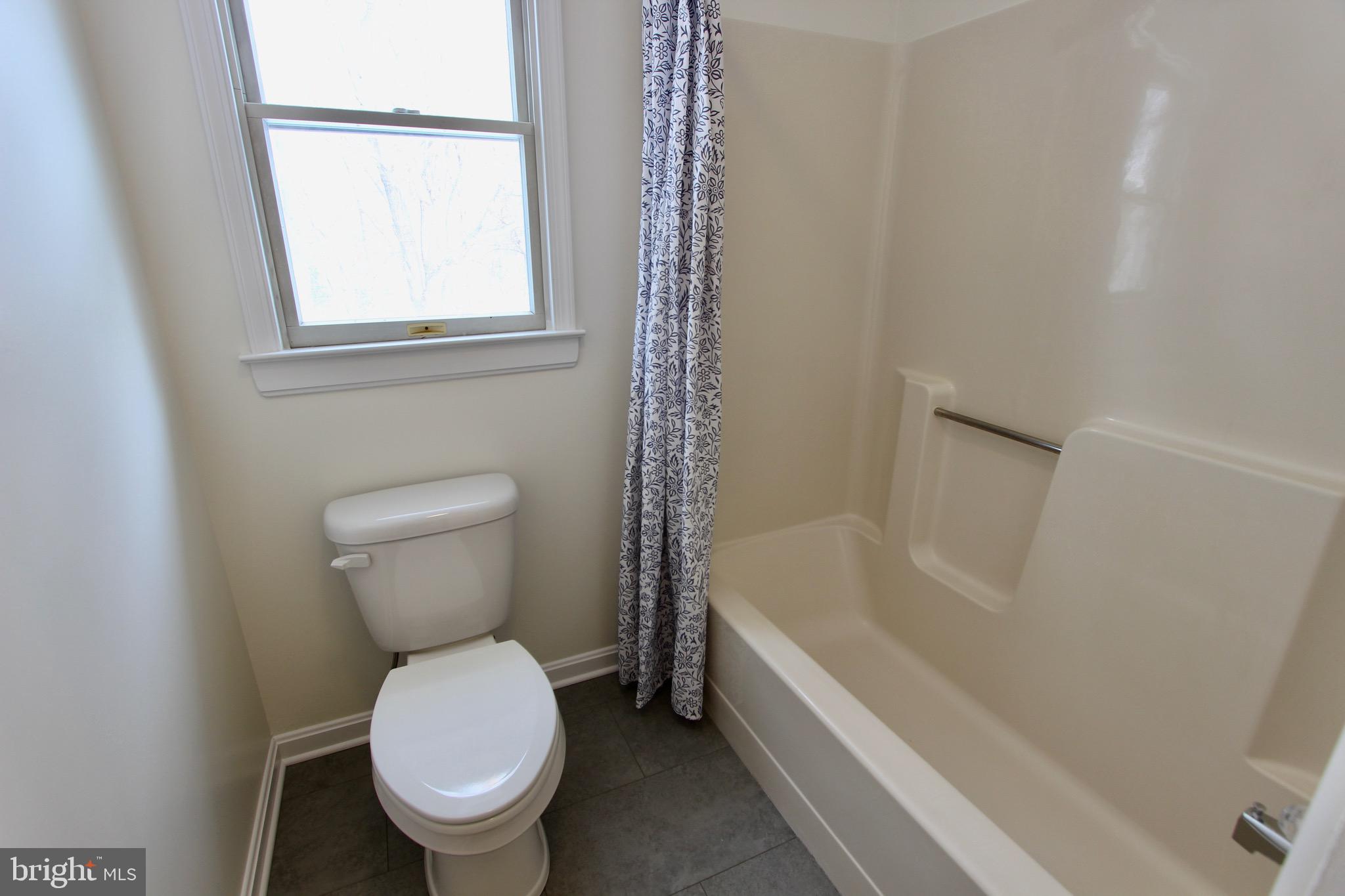 KINGSTOWNE MANOR - Residential