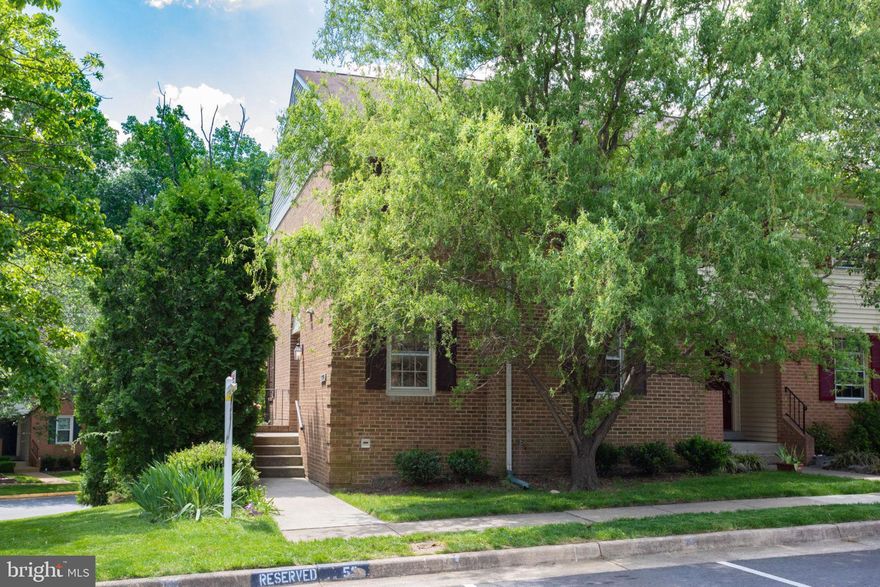 Huge end-unit with loads of living space, hardwoods on the main level and expansive fenced back yard in highly sought-after Runnymeade community! On trend new paint throughout, updated kitchen with new refrigerator, stainless appliances, new flooring & counter tops. Separate dining room and office on main level.  Two (2) wood-burning brick fireplaces with mantles (living room & lower level recreation room).  Three (3) generous-sized bedrooms on upper level.  Lower level offers a full bathroom, spacious recreation room with doors leading to fenced patio and a huge laundry room & storage area! Brand new carpeting on upper & lower levels. Fabulous landscaping front and back -- laurel bushes, box woods, rhododendruns, crepe myrtles, licacs & lilies!  Convenient to shopping at Kingstowne & Springfield Mall.  Close to Metro; Fairfax Connector bus picks up in neighborhood & gets you to metro in only 5 minutes. All this and a home warranty, too!