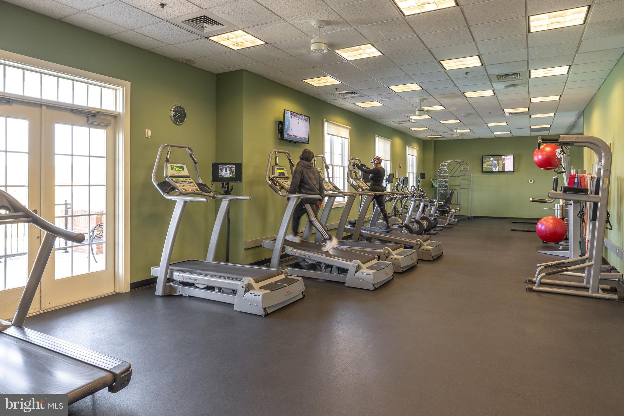 DOMINION VALLEY COUNTRY CLUB - Residential