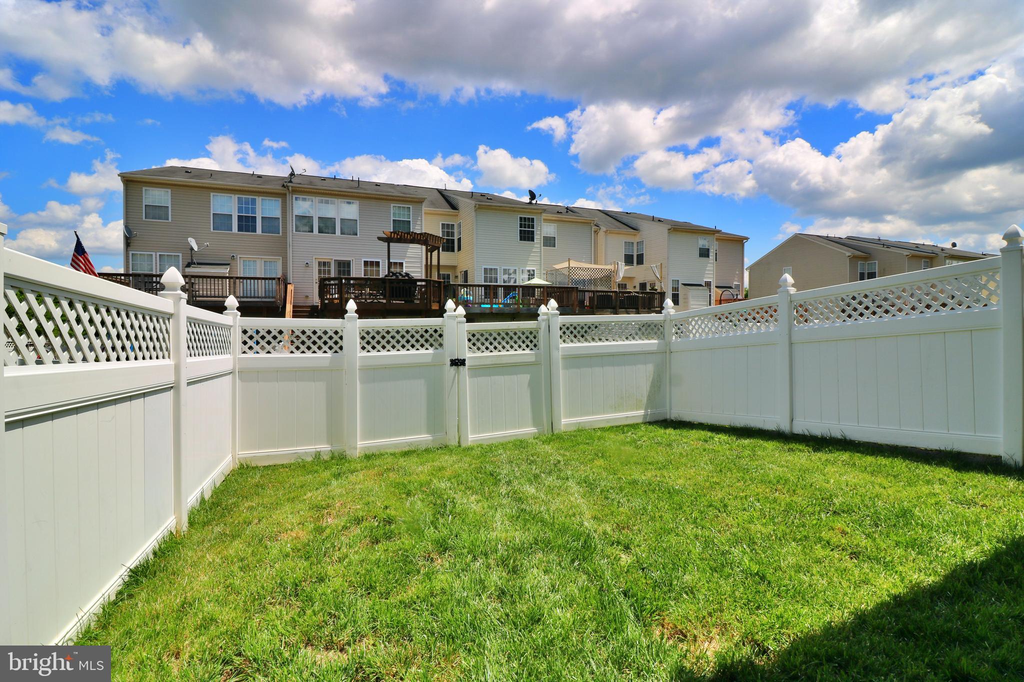 LAKELAND PLACE - Residential