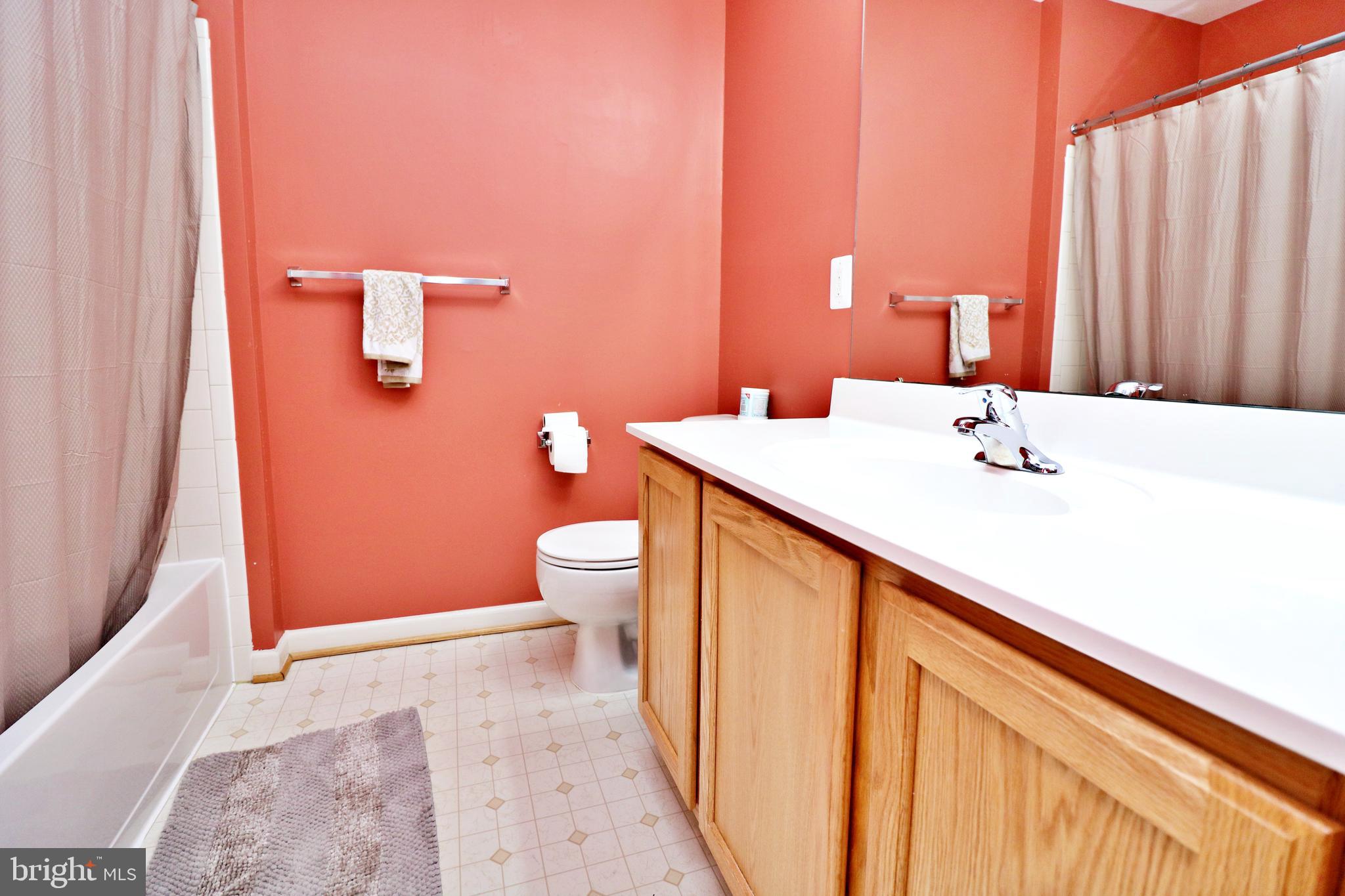 LAKELAND PLACE - Residential