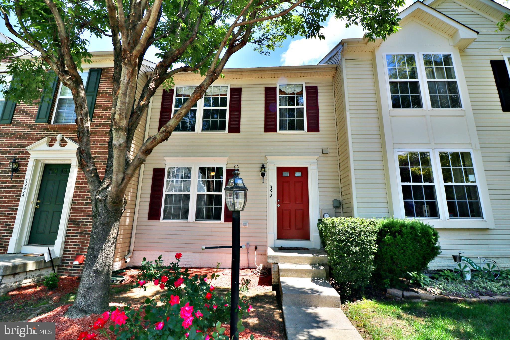 LAKELAND PLACE - Residential