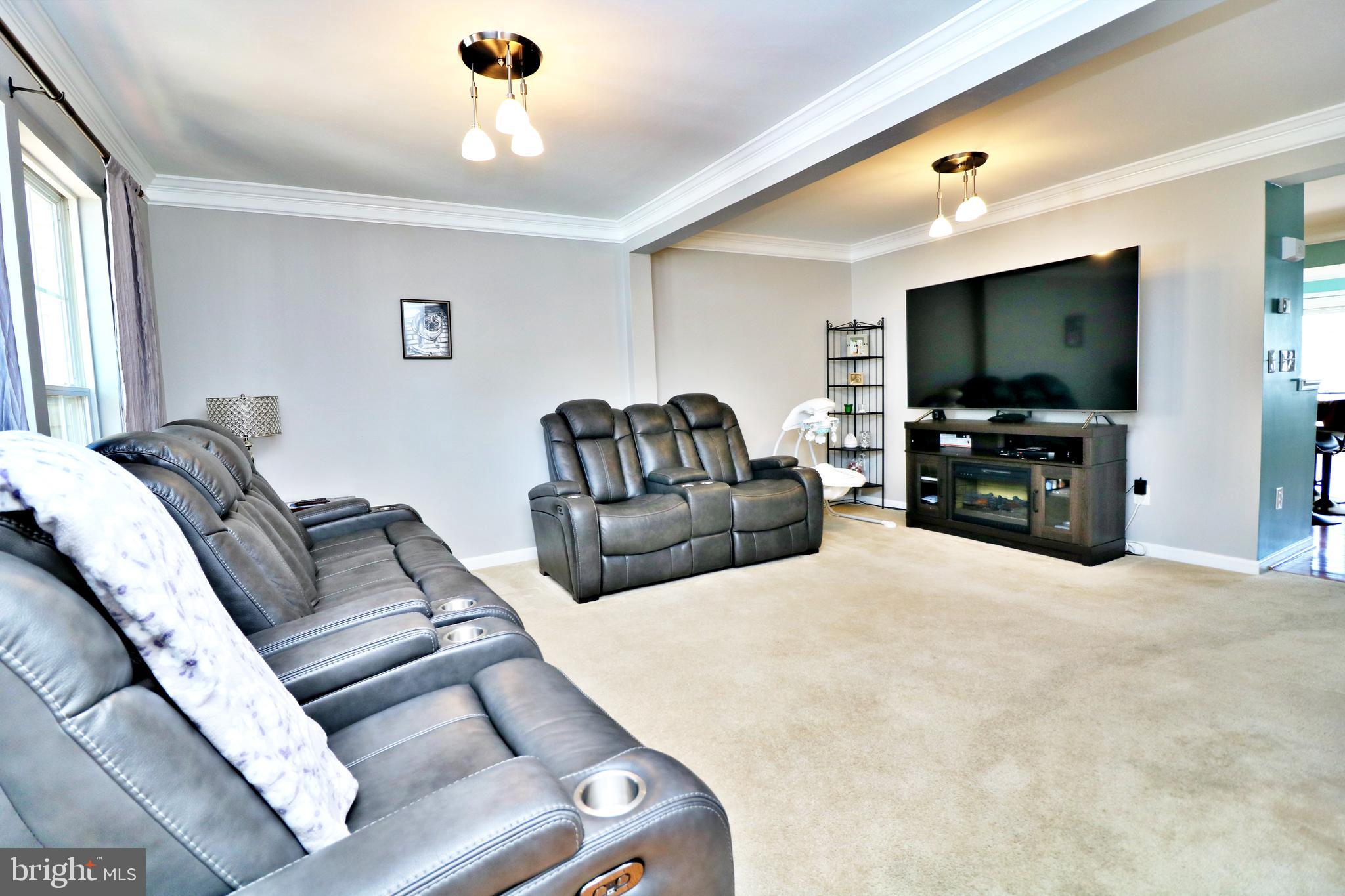 LAKELAND PLACE - Residential