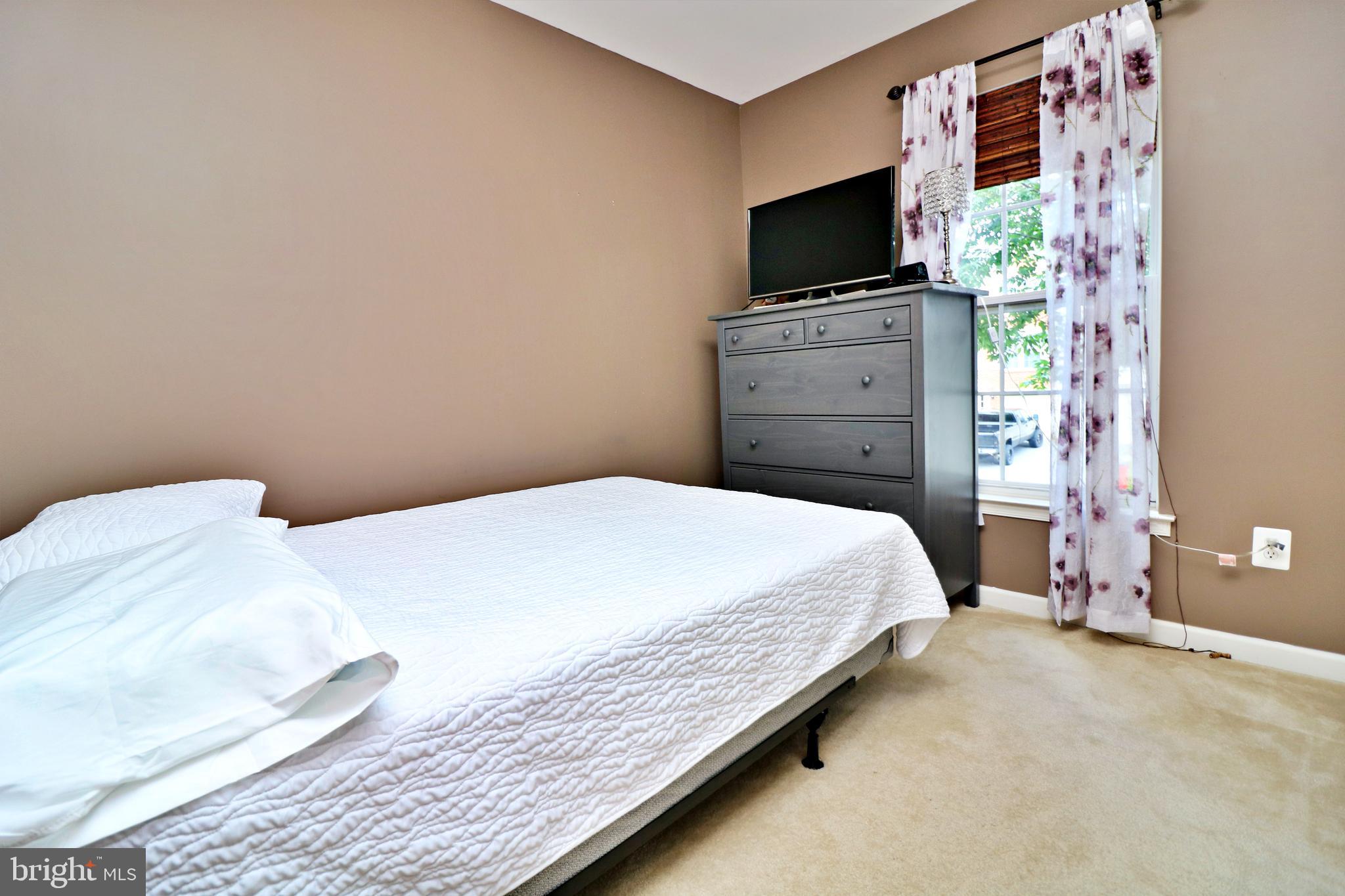 LAKELAND PLACE - Residential