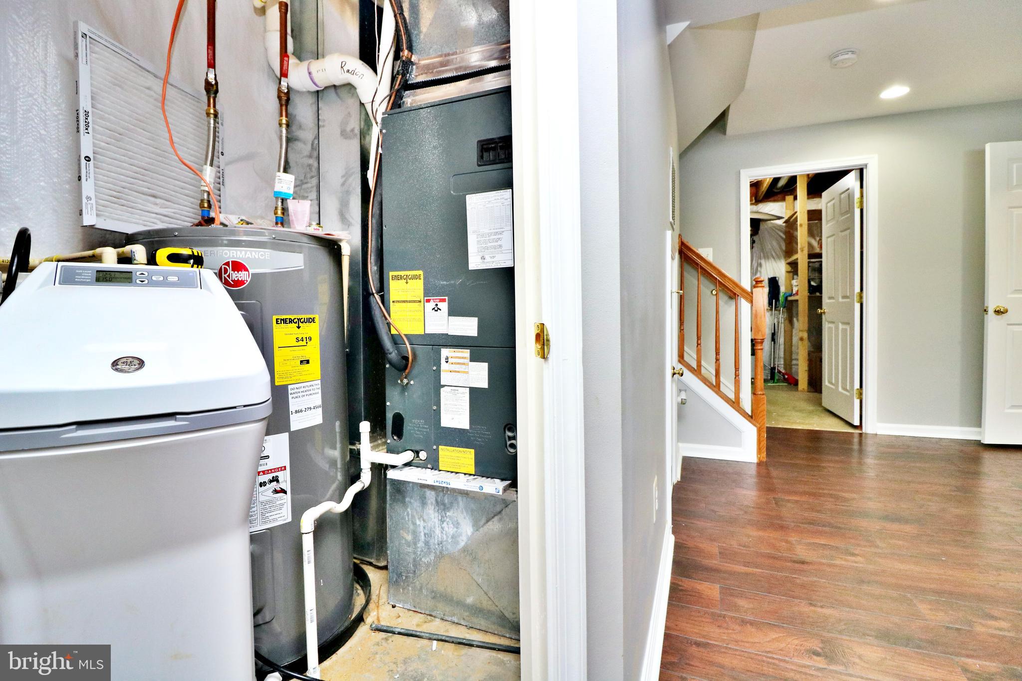 LAKELAND PLACE - Residential