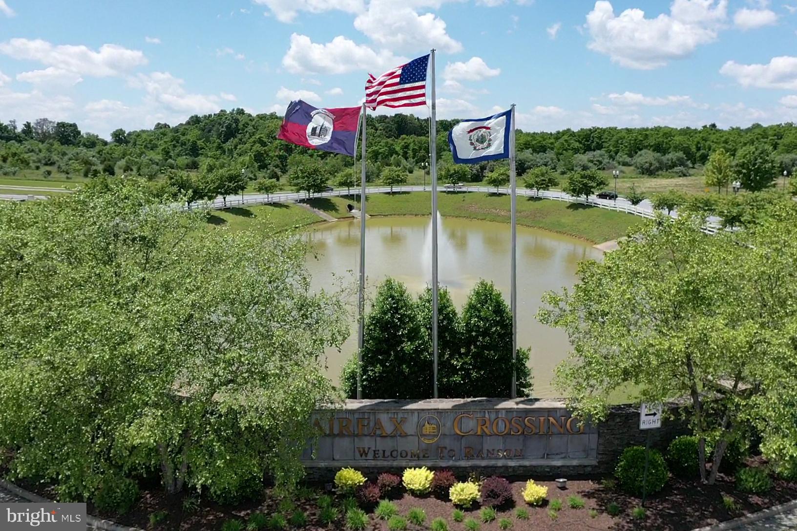 LAKELAND PLACE - Residential