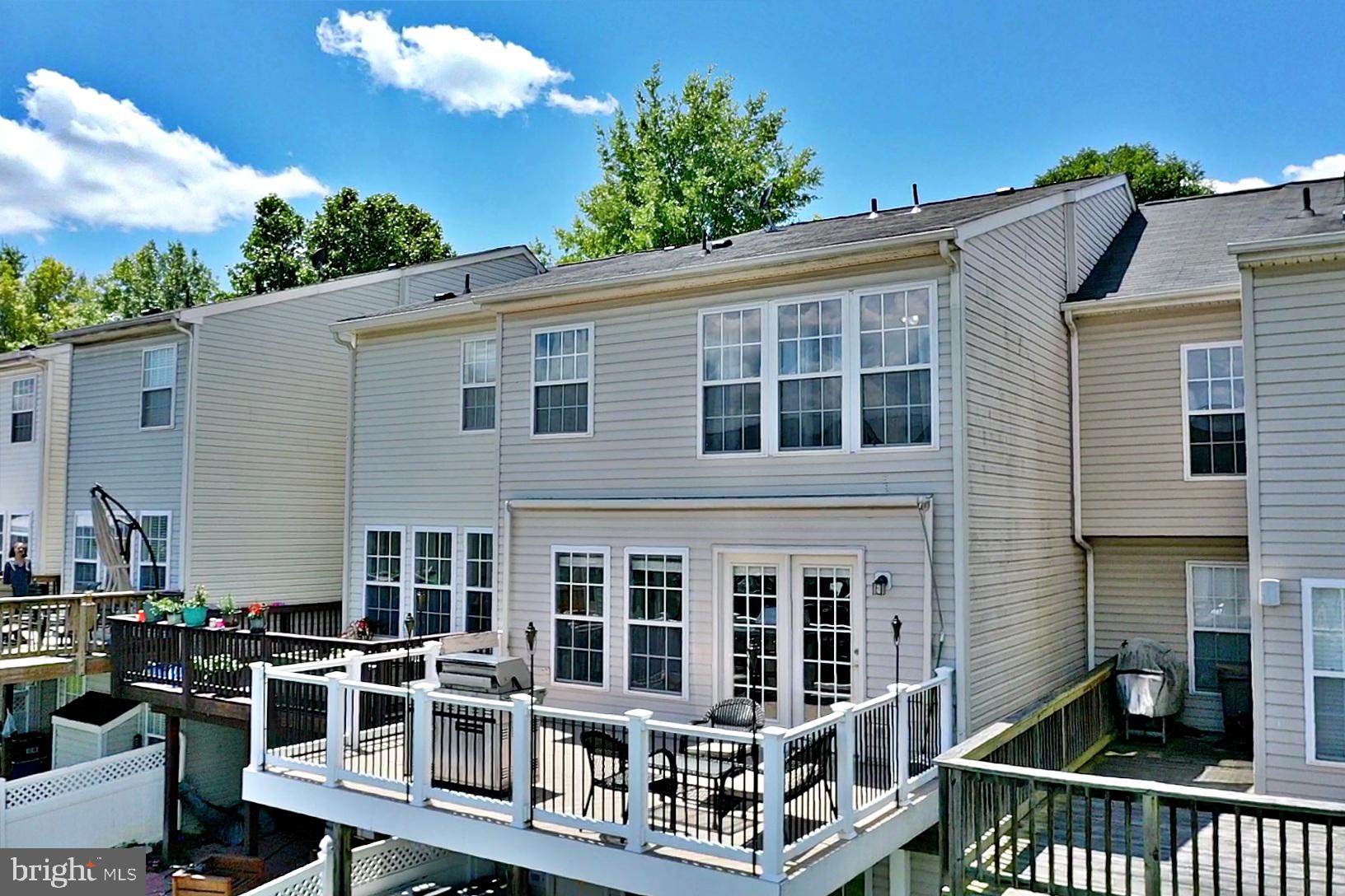 LAKELAND PLACE - Residential