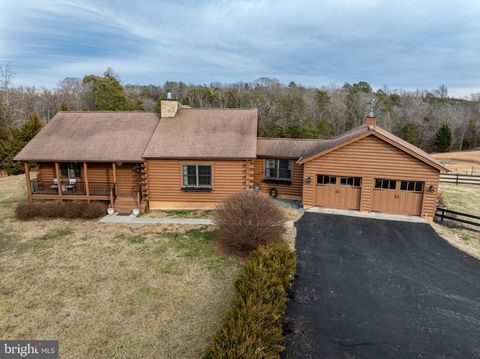 4112 JACKS SHOP ROAD ROCHELLE VA 22738