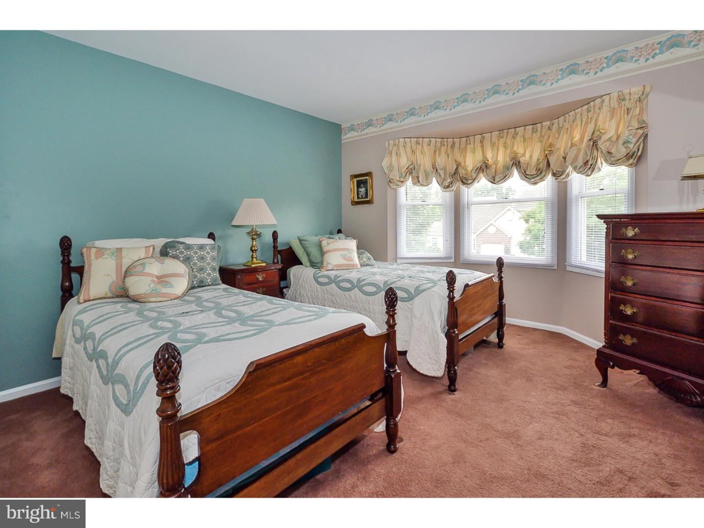 PINECREST - Residential