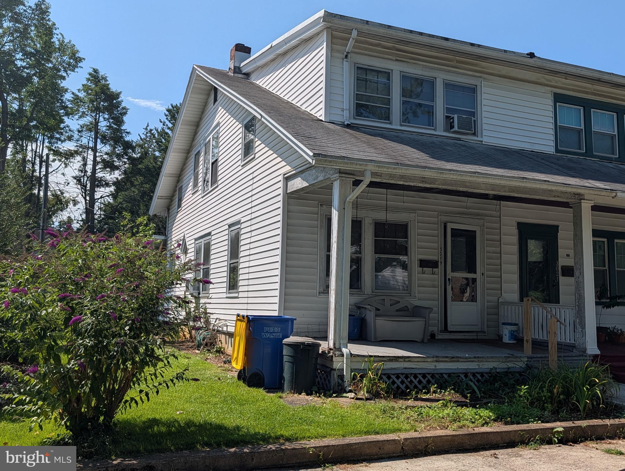 3019 DICKINSON AVENUE