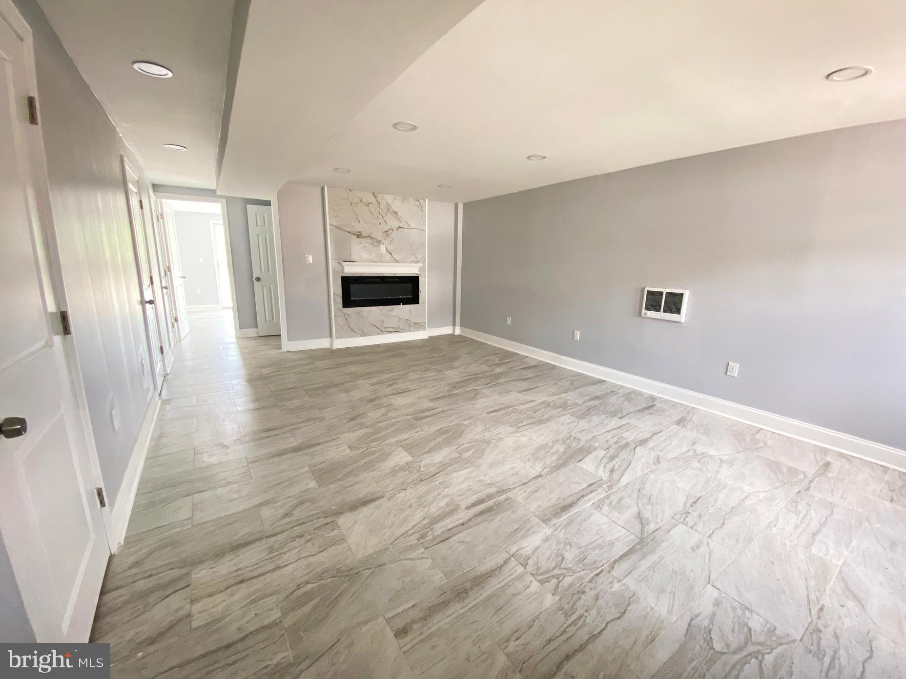 FRANKFORD - Residential