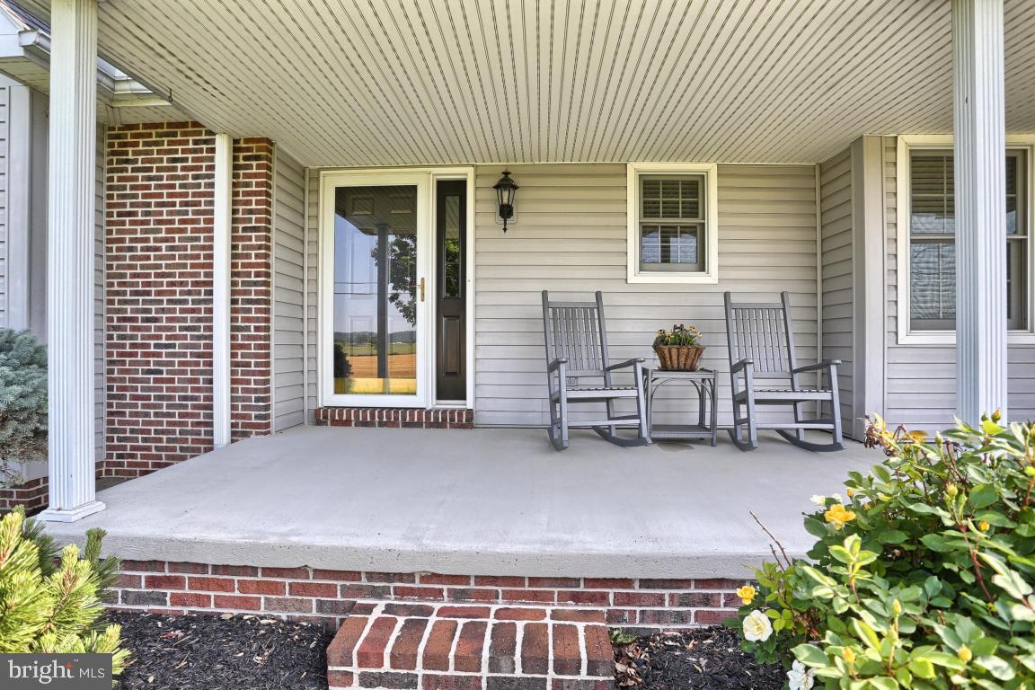 ROYAL OAKS - Residential