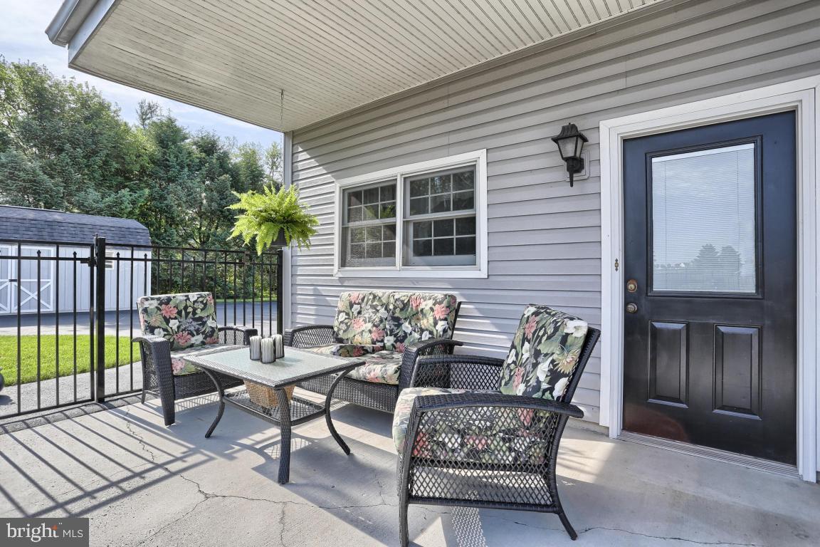 ROYAL OAKS - Residential