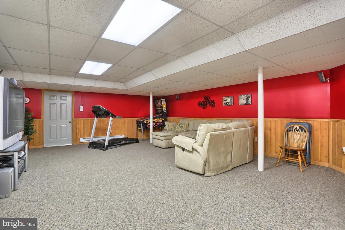 ROYAL OAKS - Residential