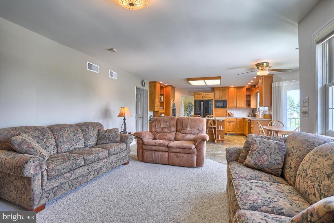 ROYAL OAKS - Residential