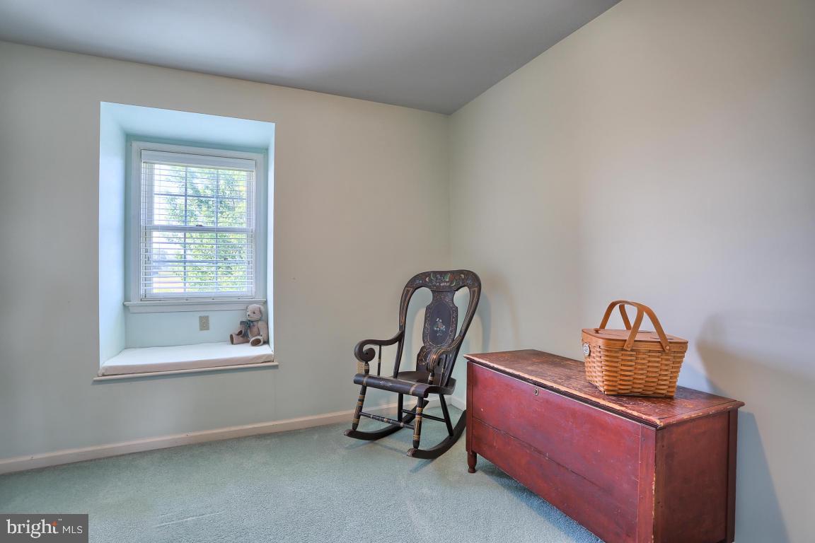 ROYAL OAKS - Residential