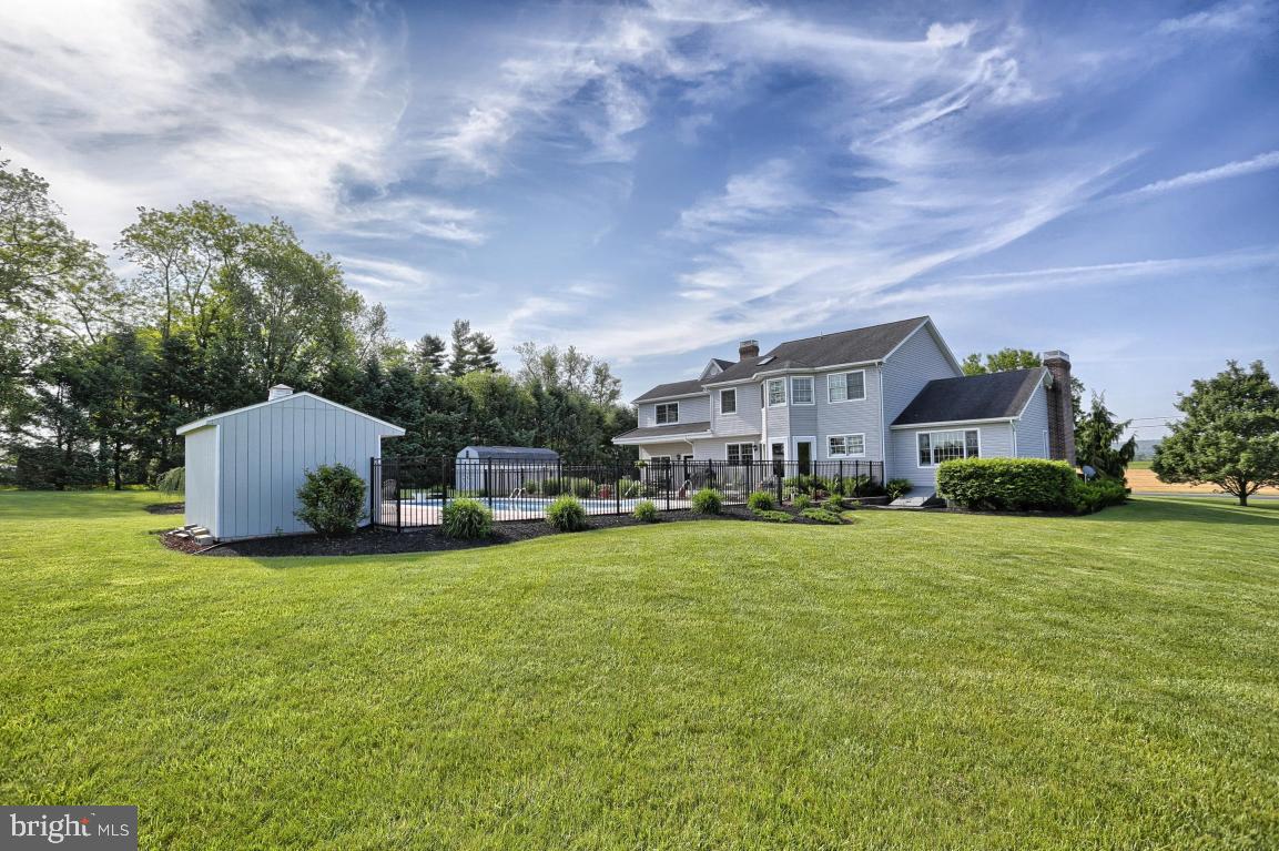 ROYAL OAKS - Residential