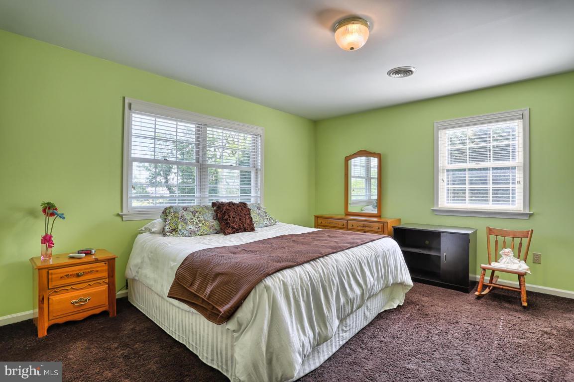 ROYAL OAKS - Residential