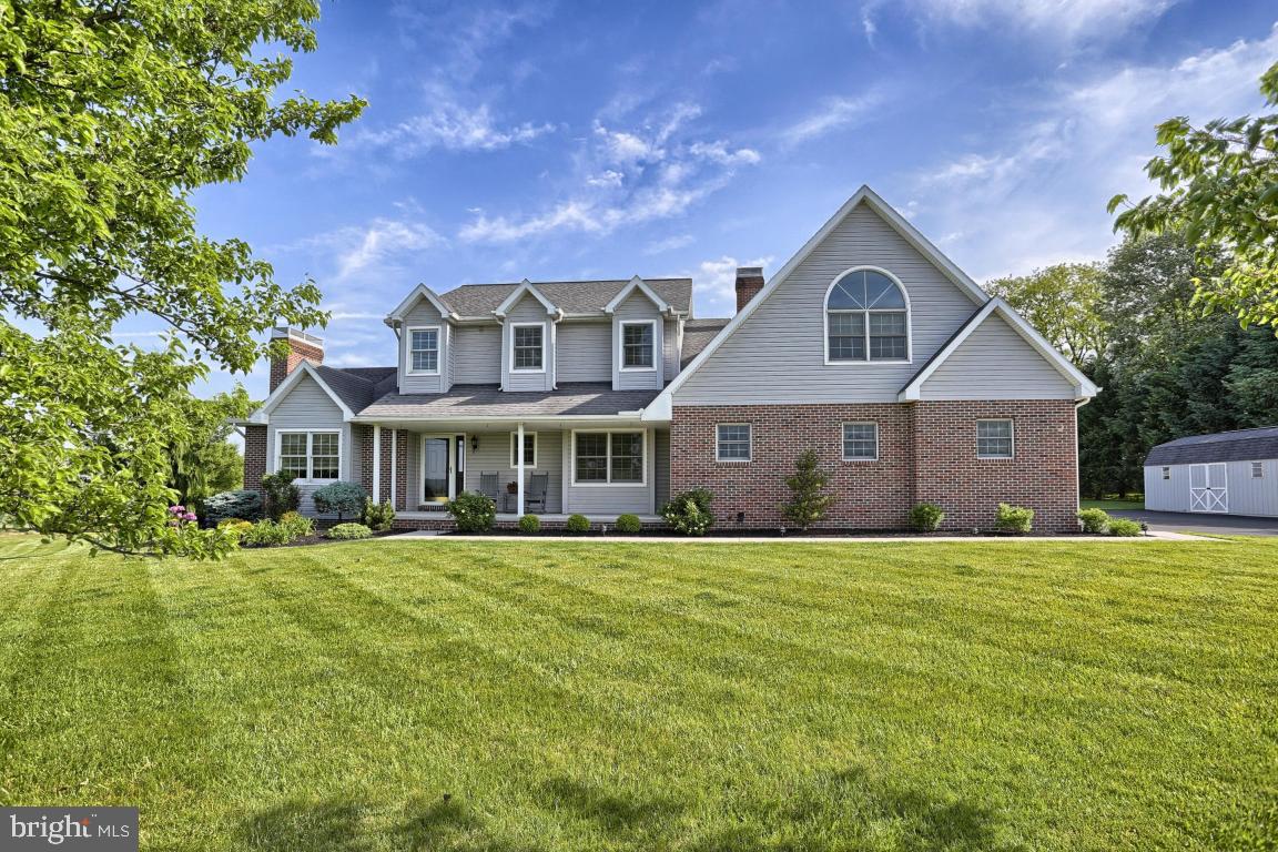 ROYAL OAKS - Residential