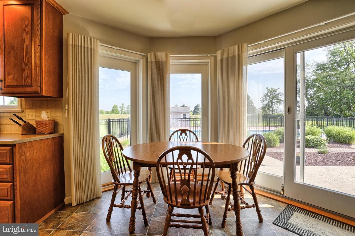 ROYAL OAKS - Residential