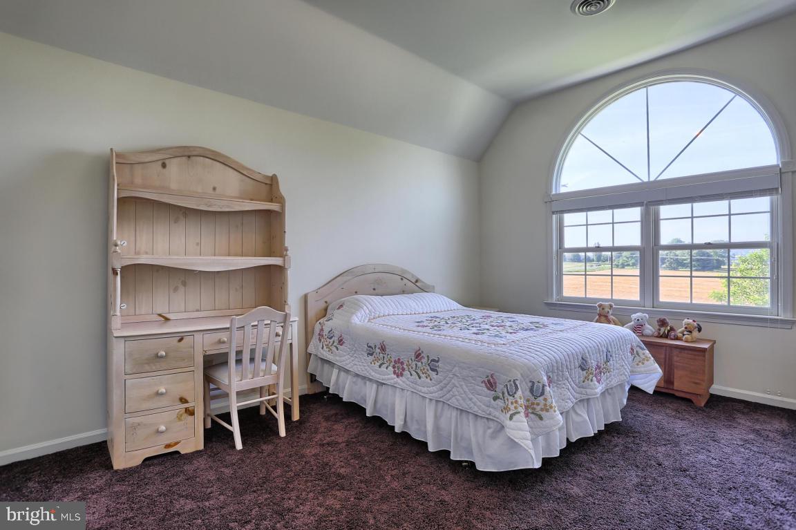 ROYAL OAKS - Residential