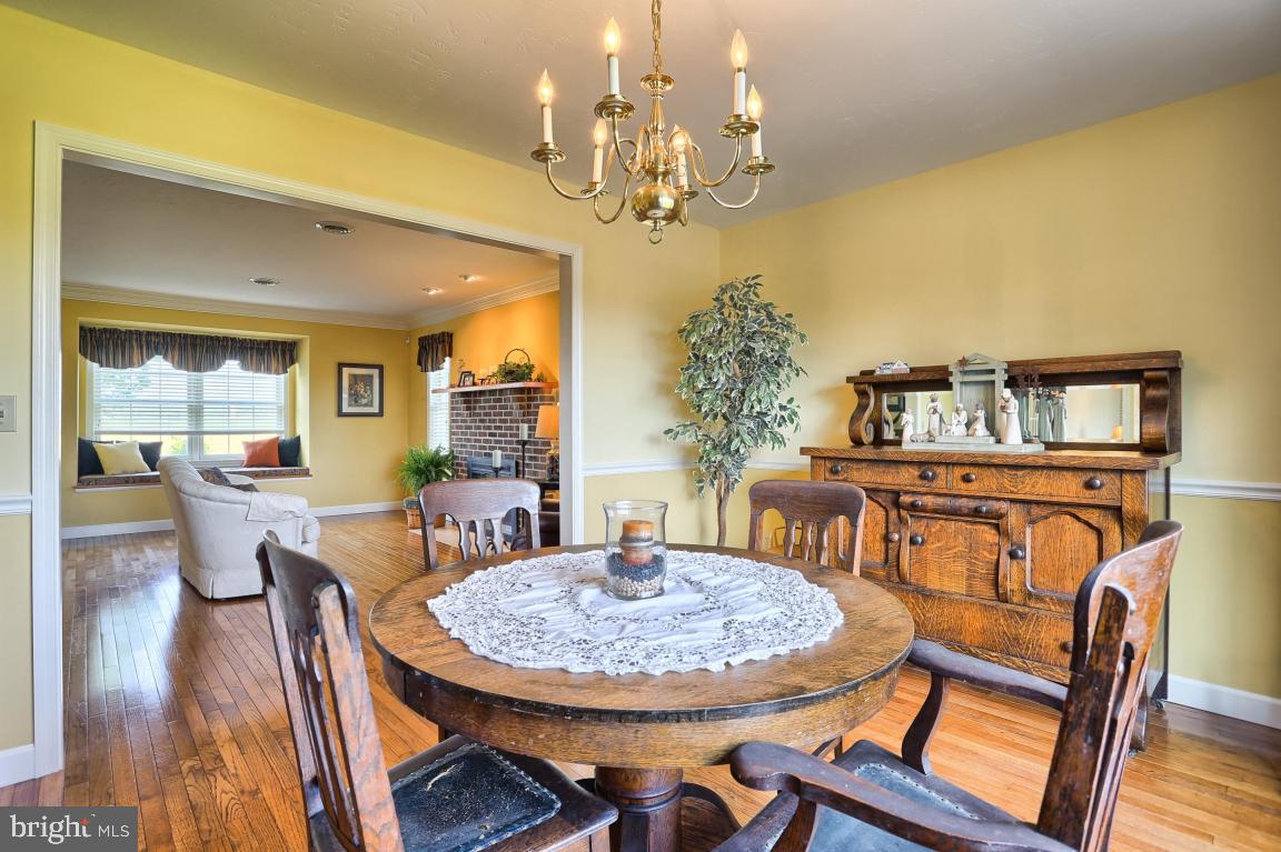 ROYAL OAKS - Residential