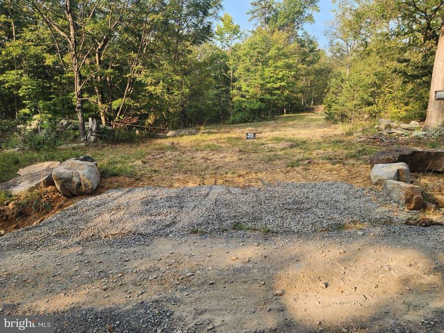 Welcome to your buildable, oversized 1.38 acre lot in Duck Run.  Ready for your forever home? Come check this property out! No utilities on property.  Blank slate ready for all your design ideas.