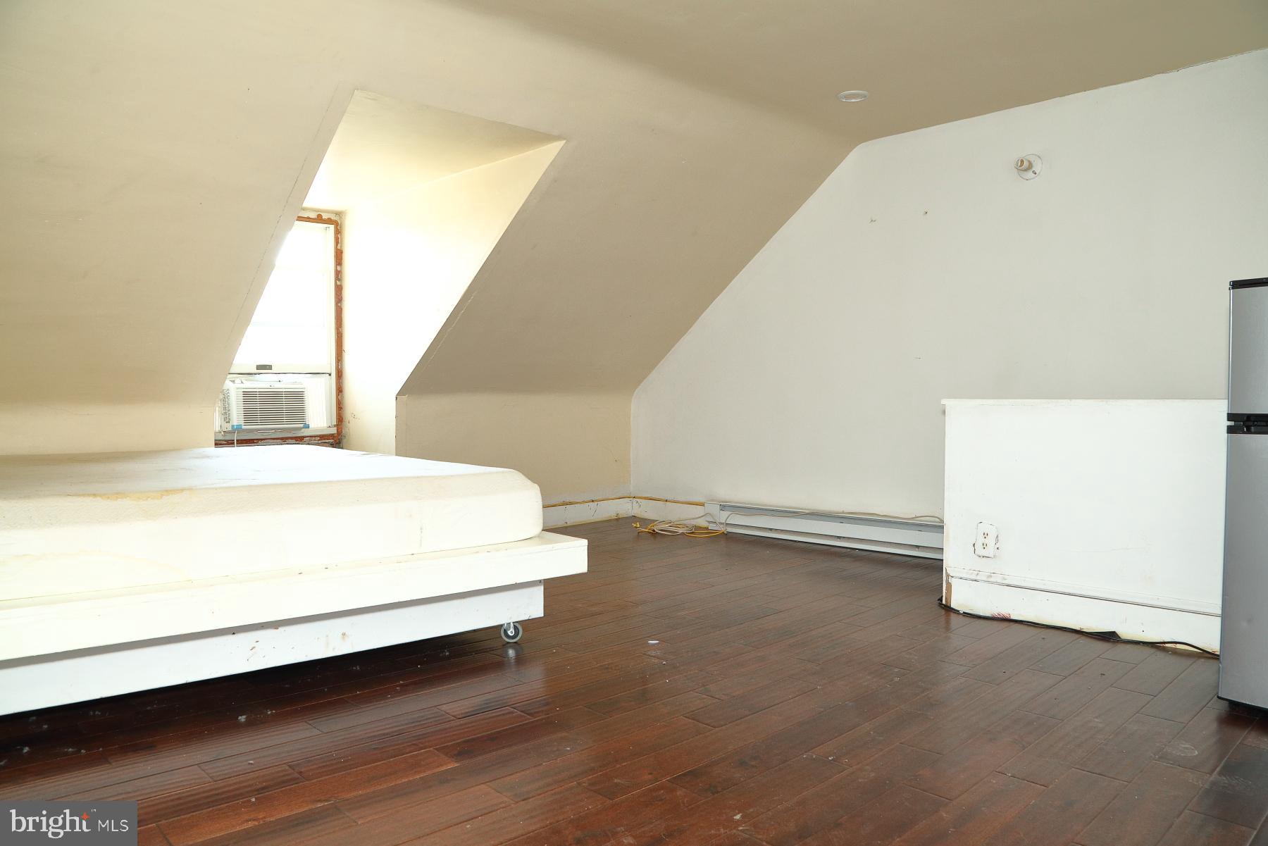 SOUTH SIDE OF CITY - Residential