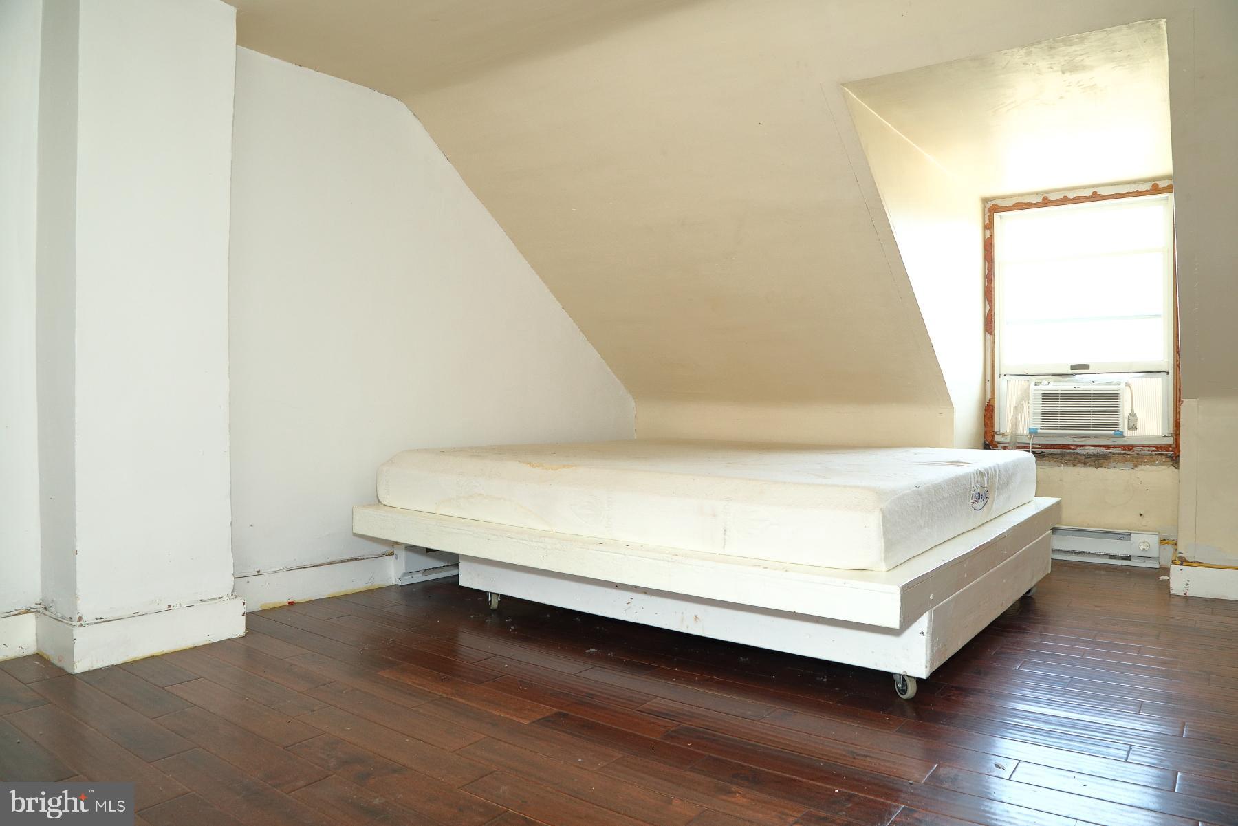 SOUTH SIDE OF CITY - Residential