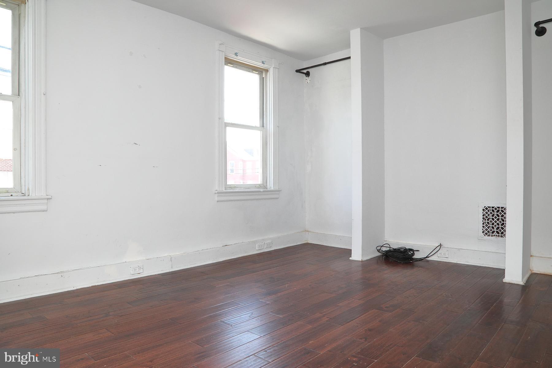 SOUTH SIDE OF CITY - Residential