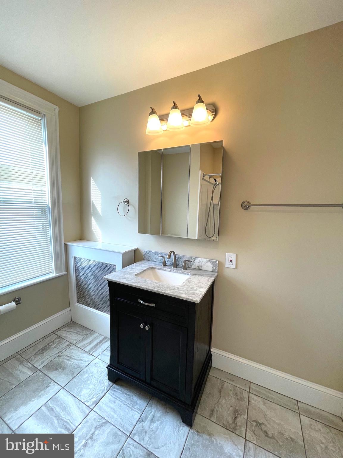 BRISTOL - Residential Lease