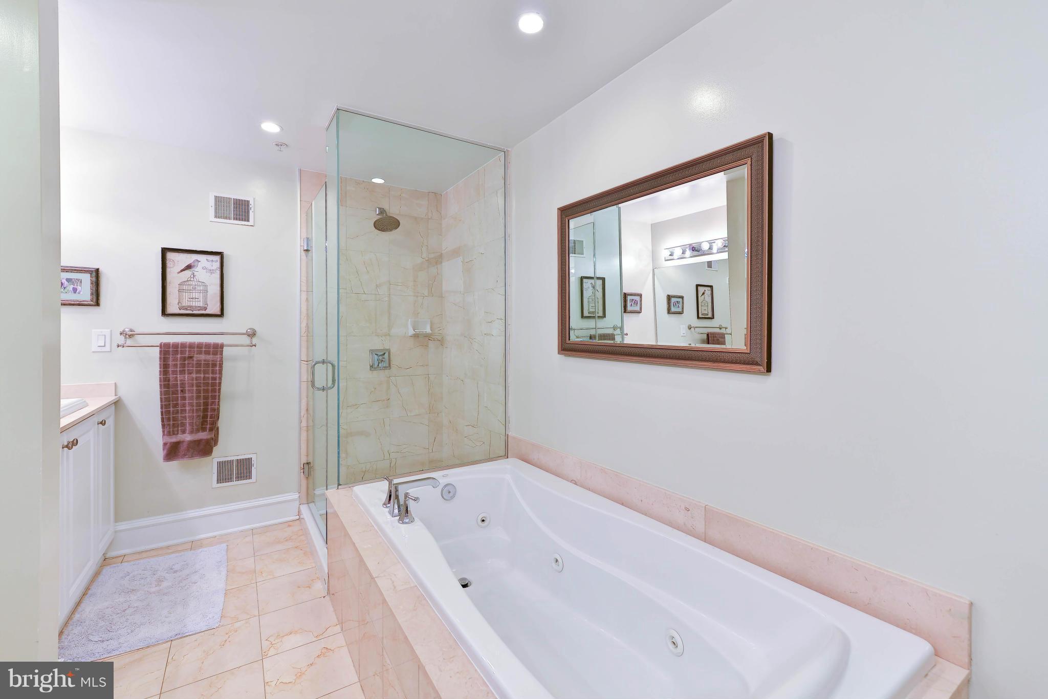 BACKYARD BOATS - Residential