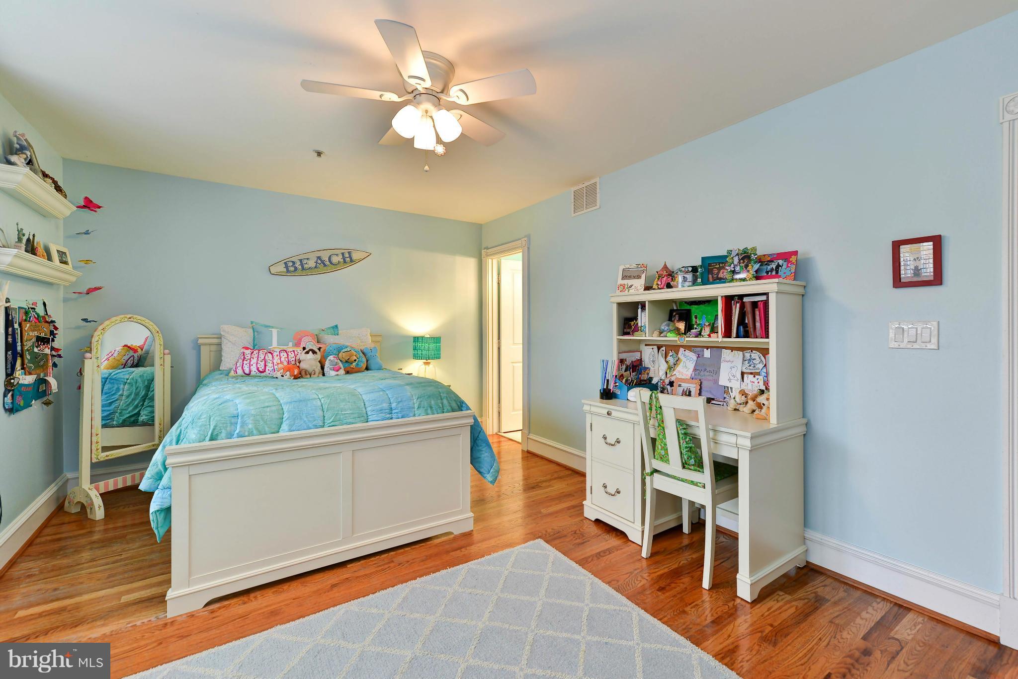 BACKYARD BOATS - Residential