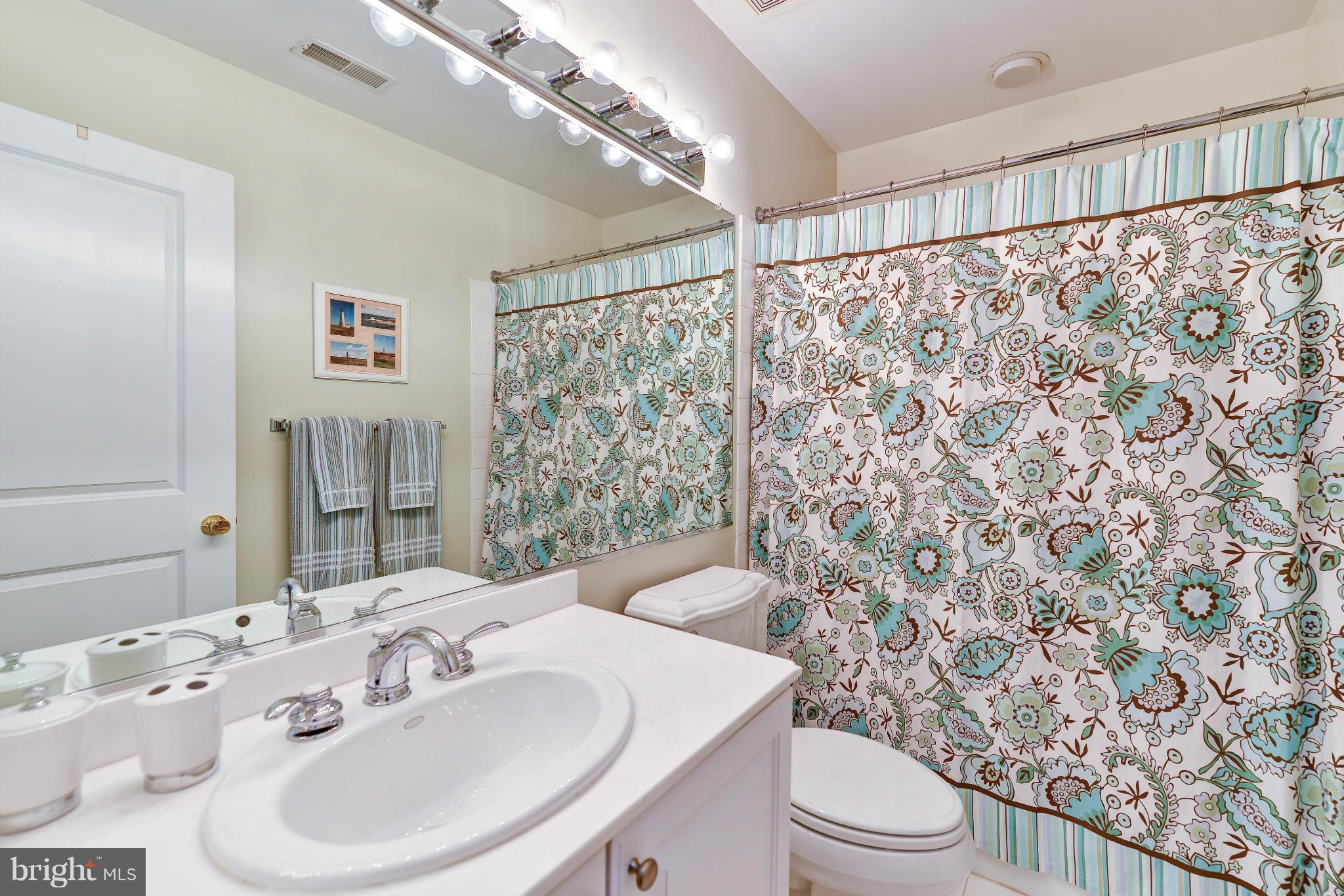 BACKYARD BOATS - Residential