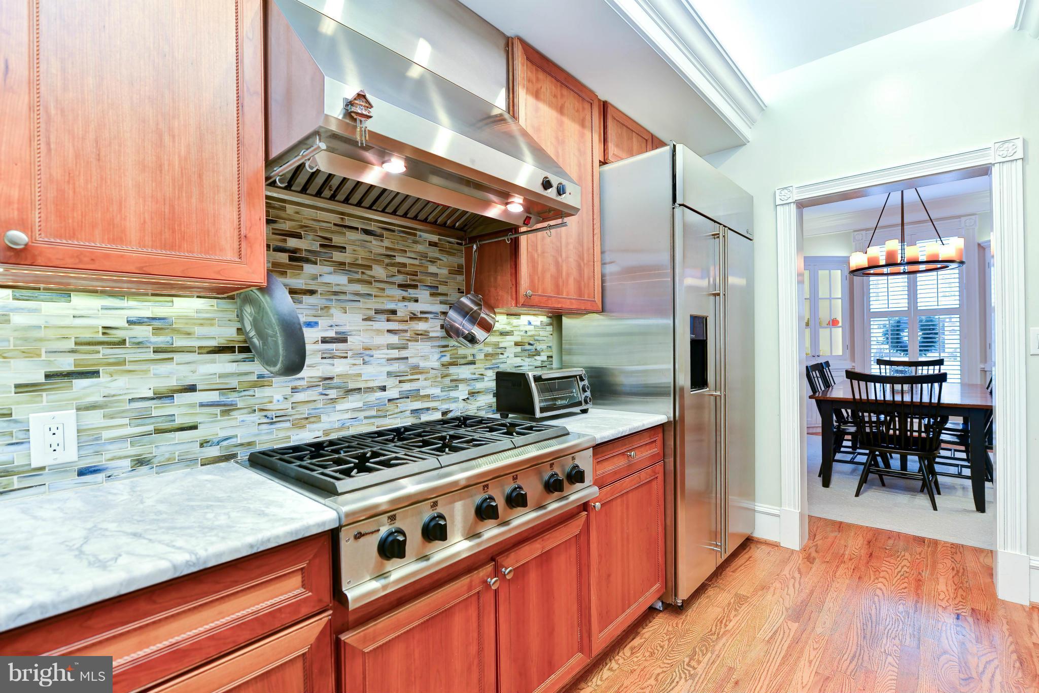 BACKYARD BOATS - Residential