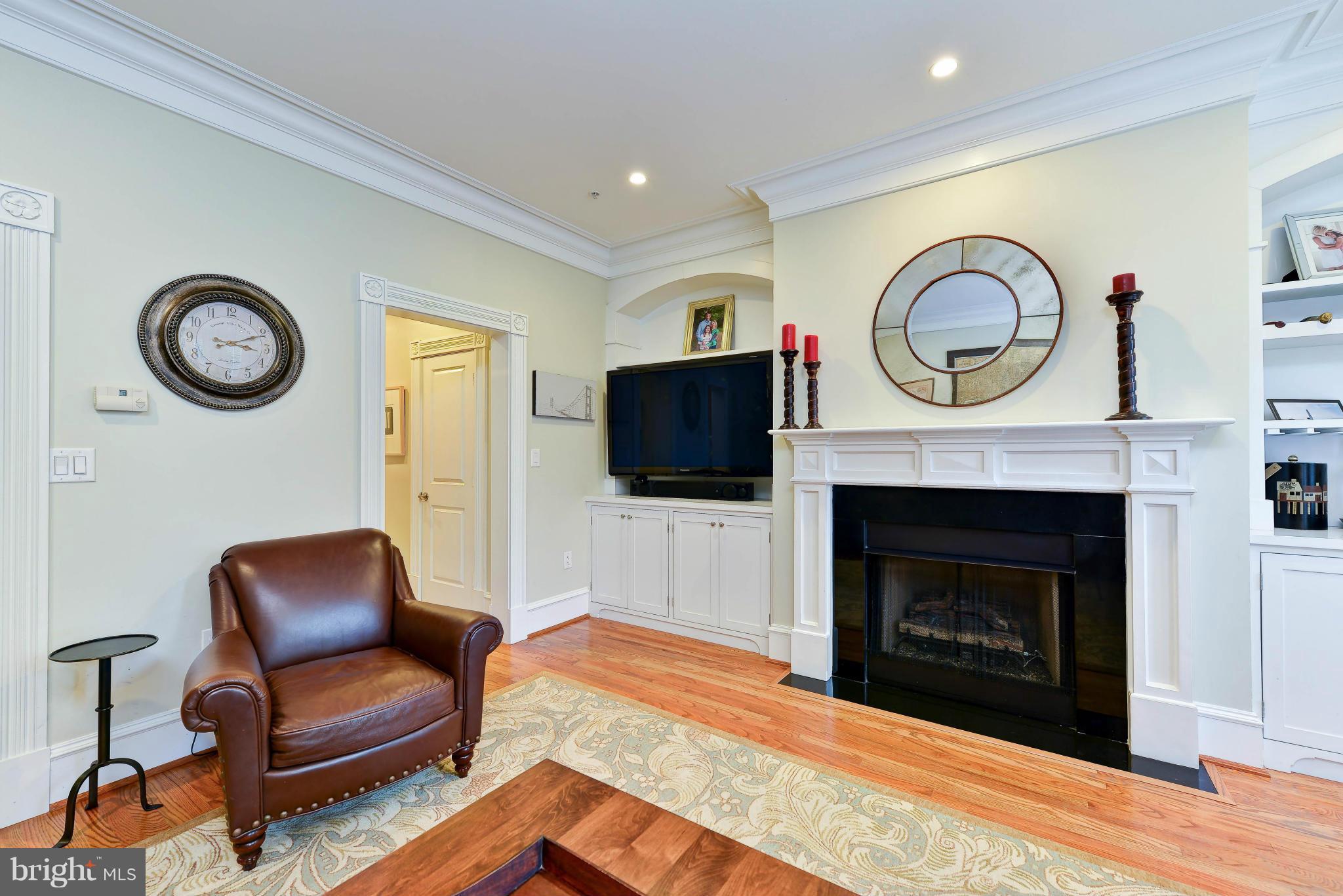 BACKYARD BOATS - Residential