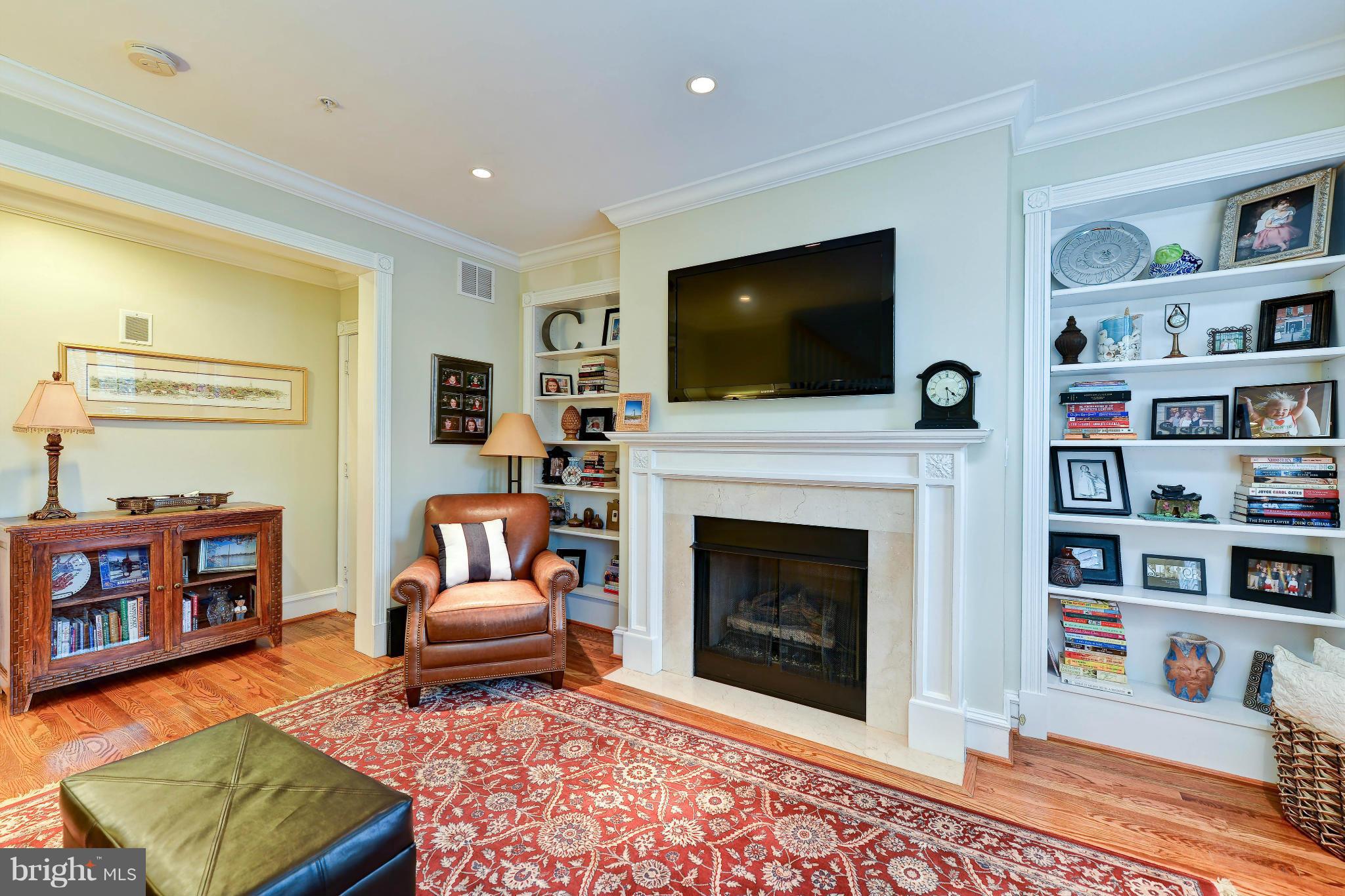 BACKYARD BOATS - Residential