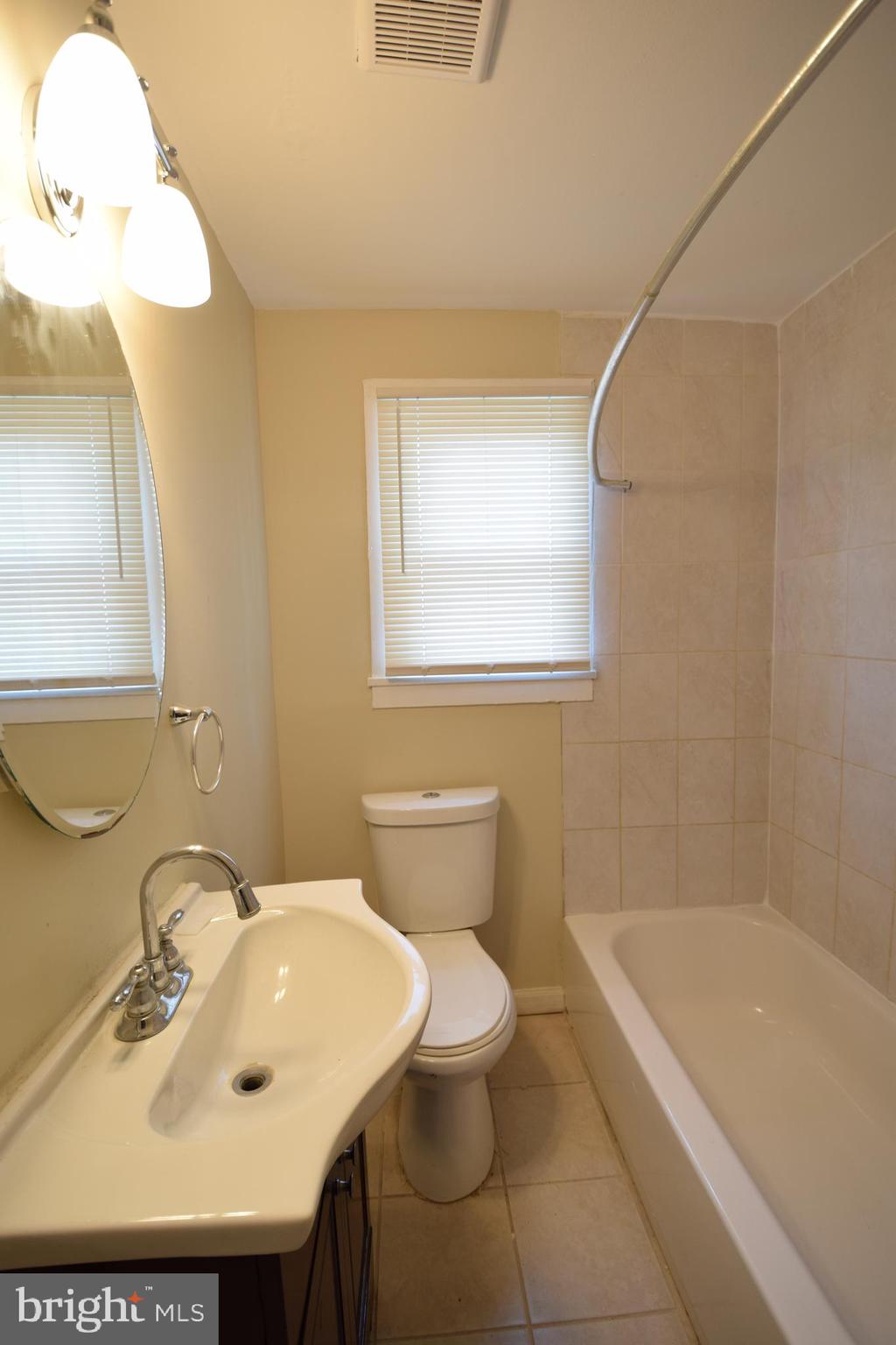 UPLANDS - Residential Lease