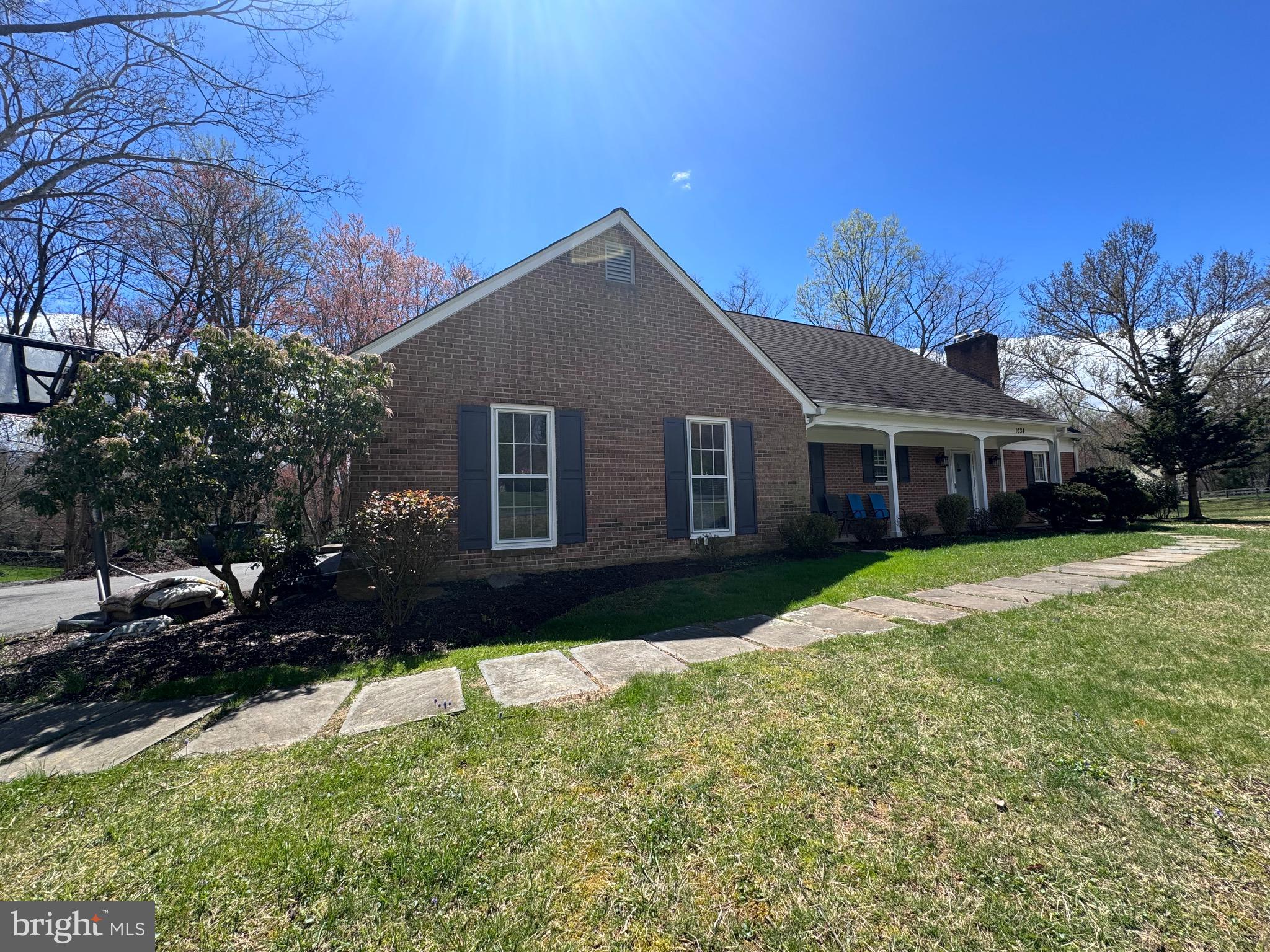 OLD MILL ESTATES - Residential Lease